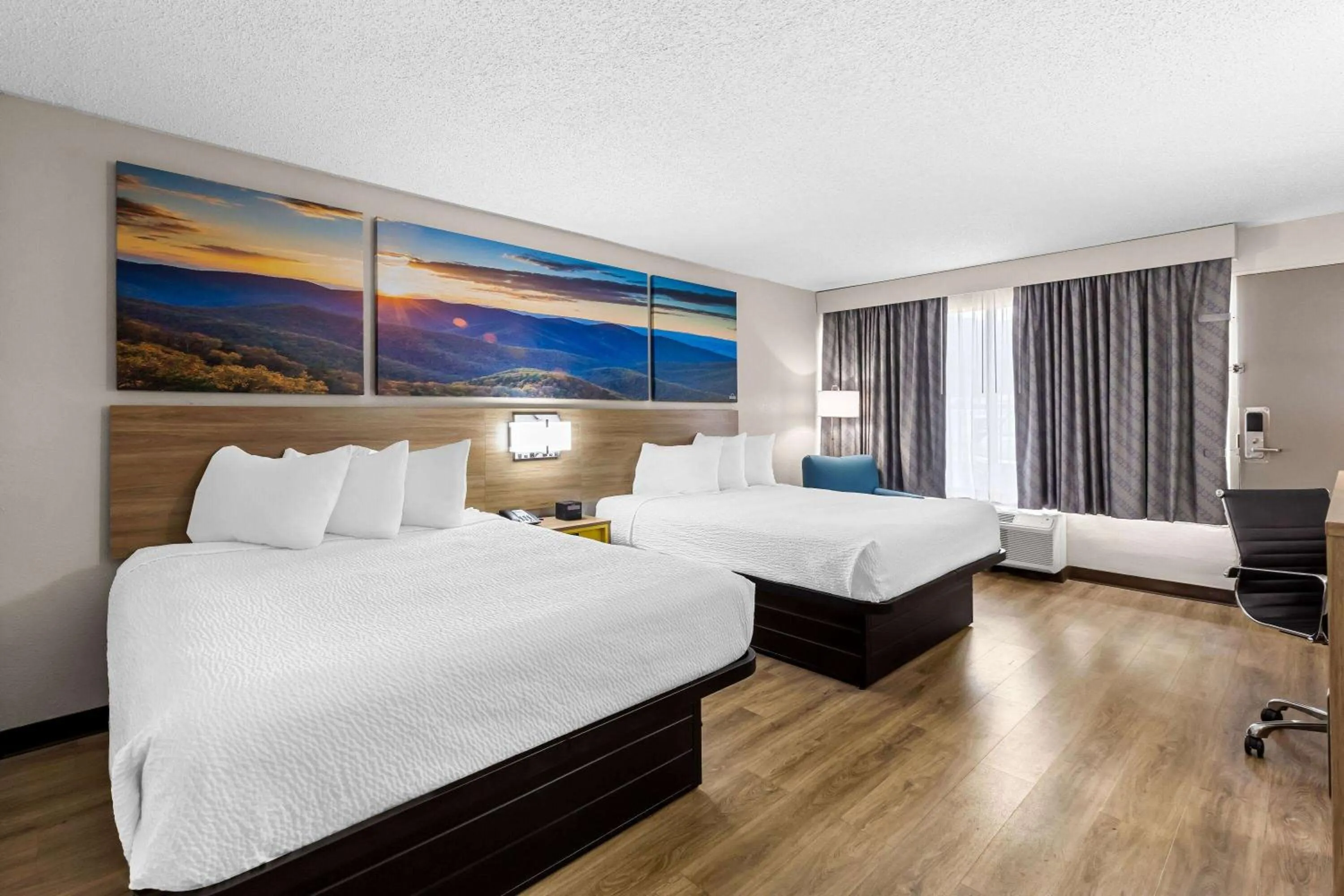 Queen Room with Two Queen Beds - Mobility Access/Smoking in Days Inn by Wyndham Clayton