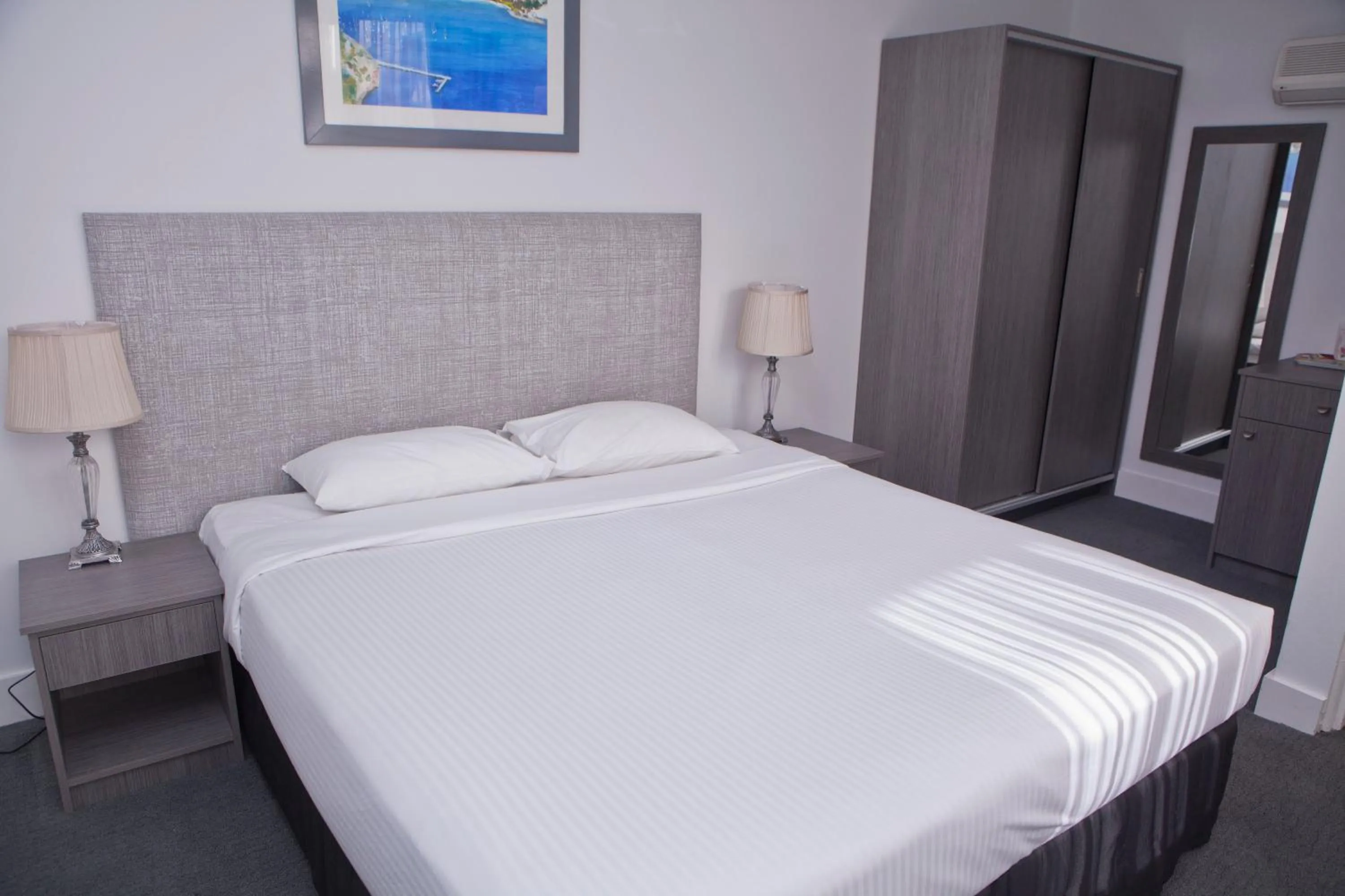 Superior Double Room with Courtyard View in Savoy Double Bay Hotel
