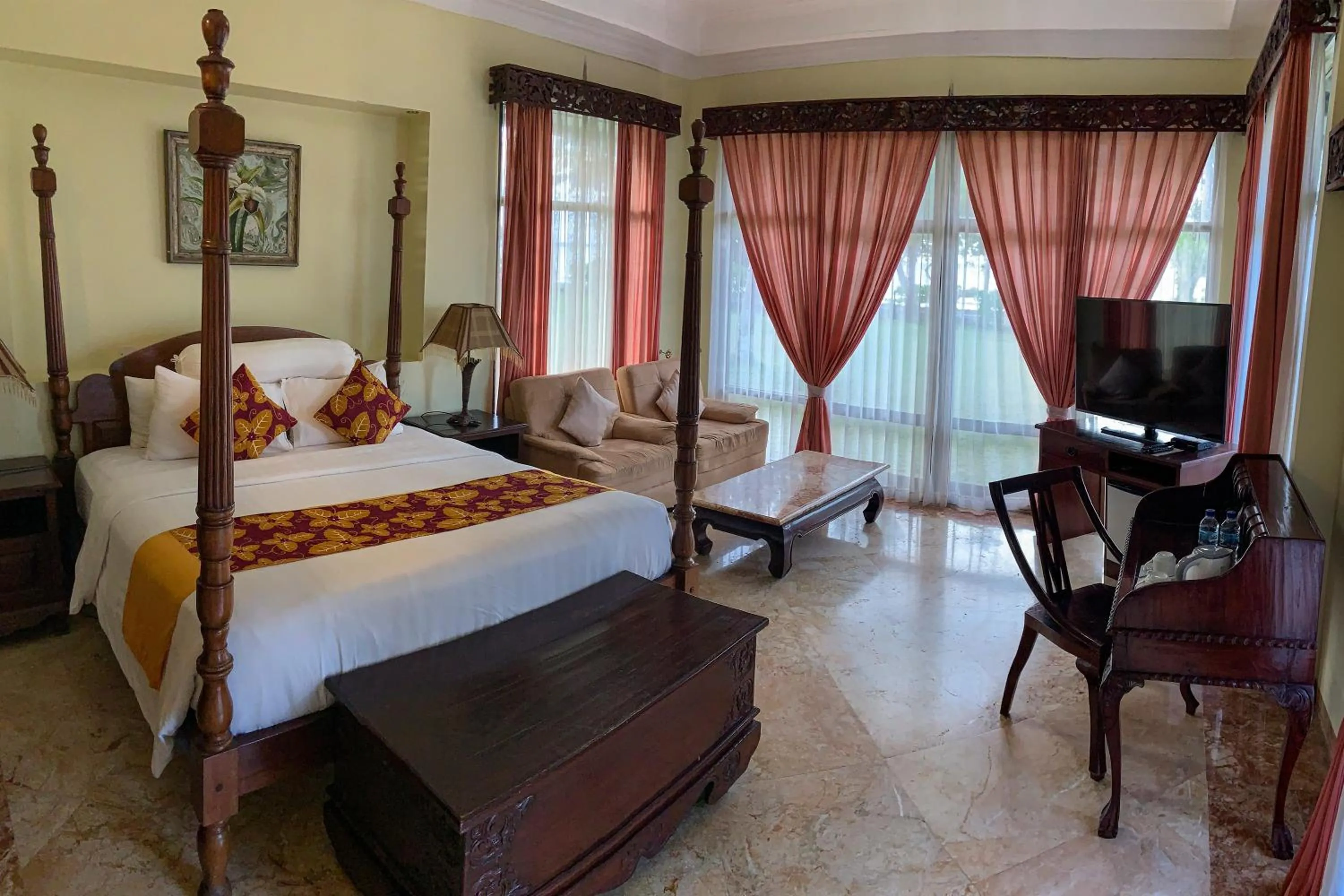 Deluxe King Room in Beach Rock Resort Belitung