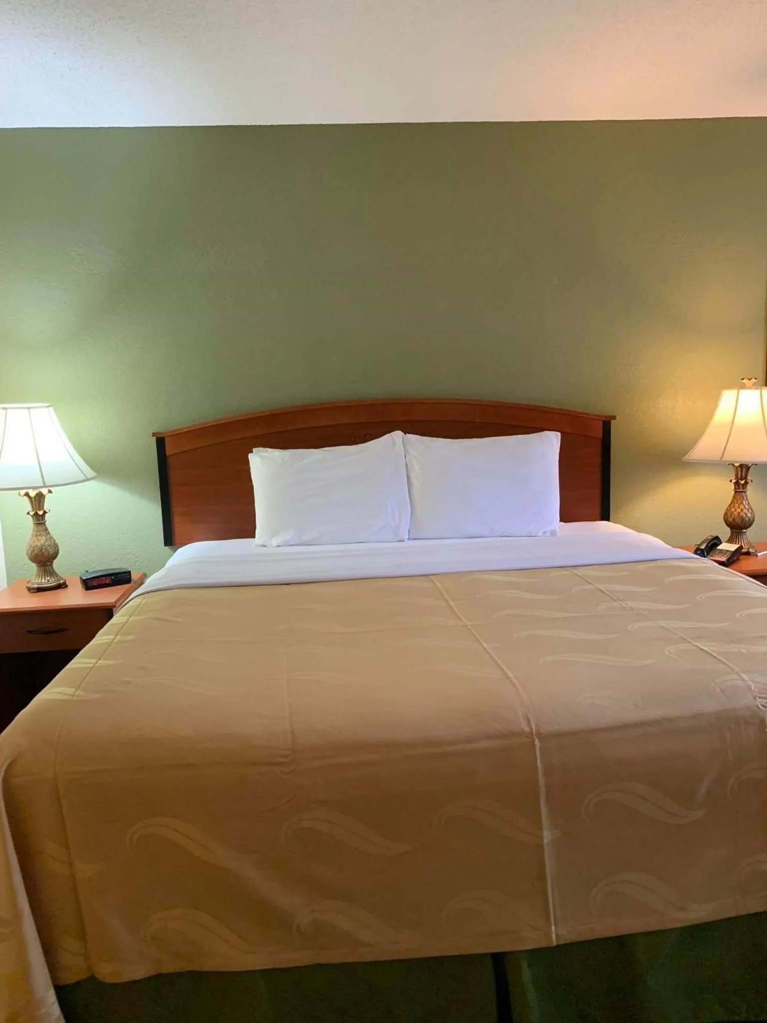 King Room - Non-Smoking in Quality Inn & Suites Prestonsburg next to Mountain Arts Center