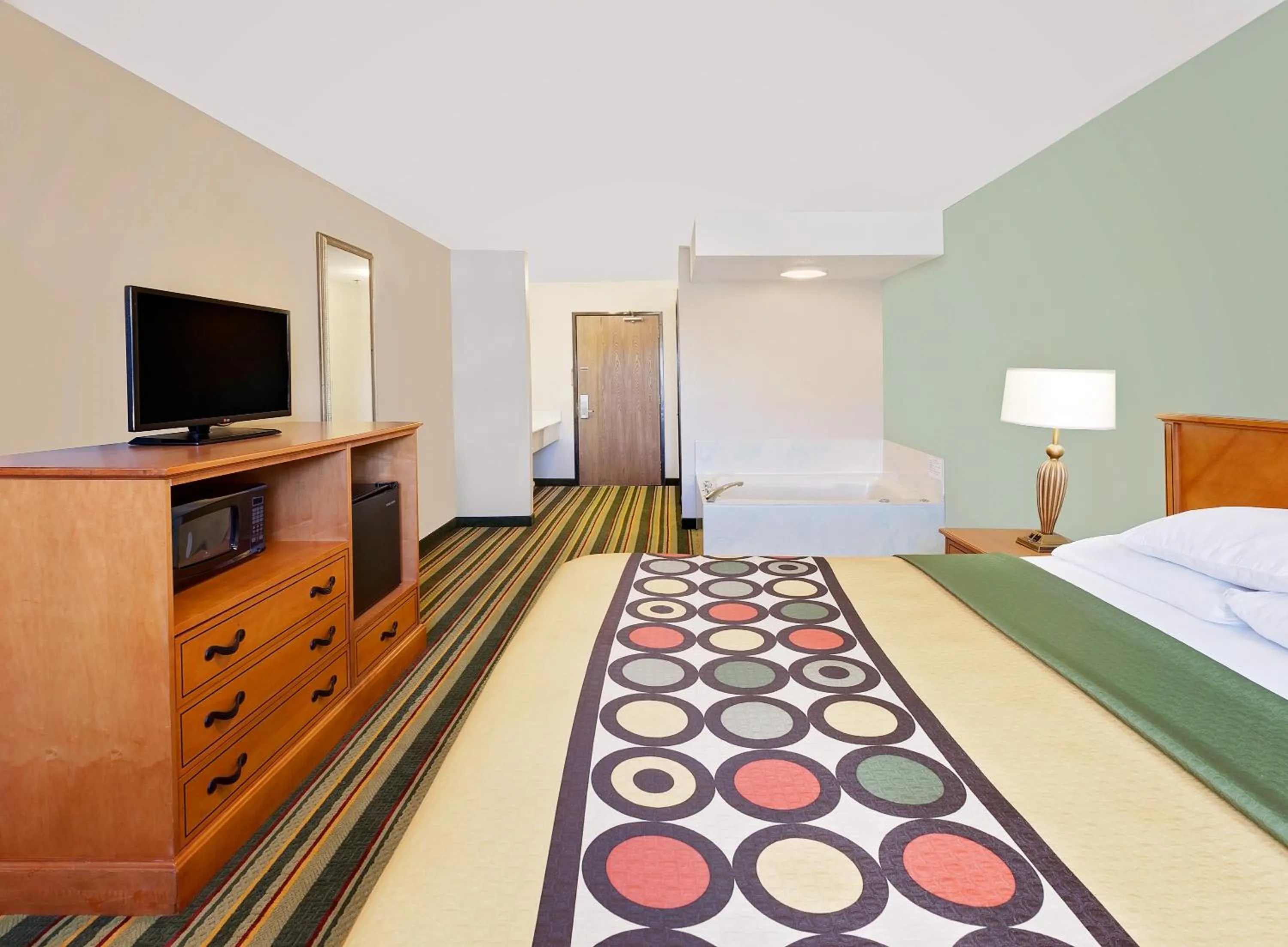 Deluxe King Room - Non-Smoking in Super 8 by Wyndham Mt. Pleasant