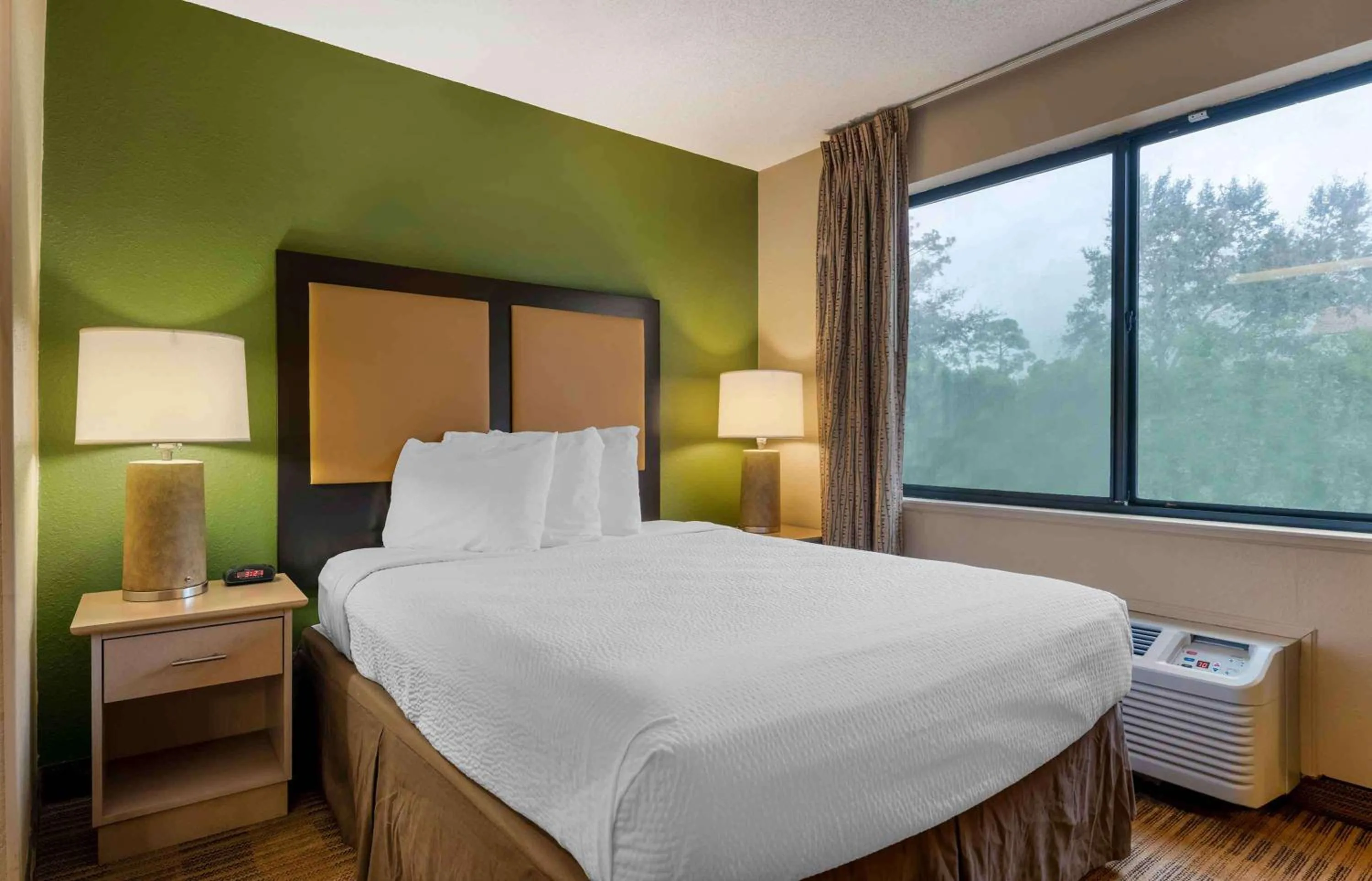 Queen Studio - Non-Smoking in Extended Stay America Suites - Daytona Beach - International Speedway