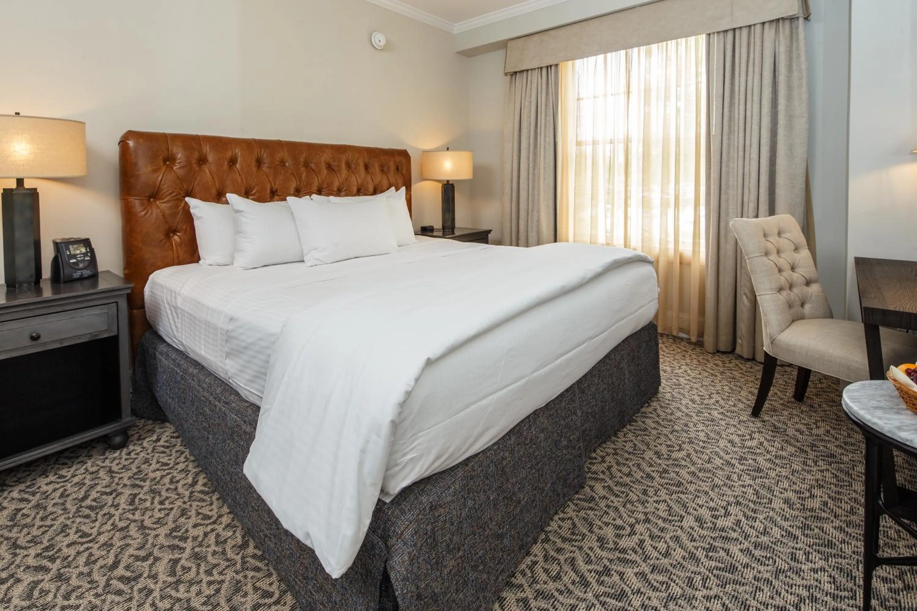 King Room in The Tidewater Inn