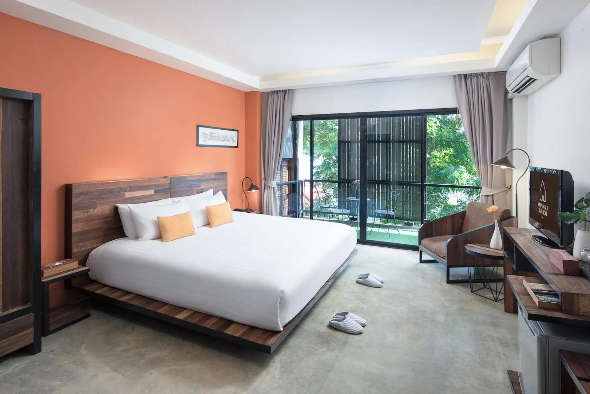 Deluxe Double Room in Amphawa Nanon Hotel