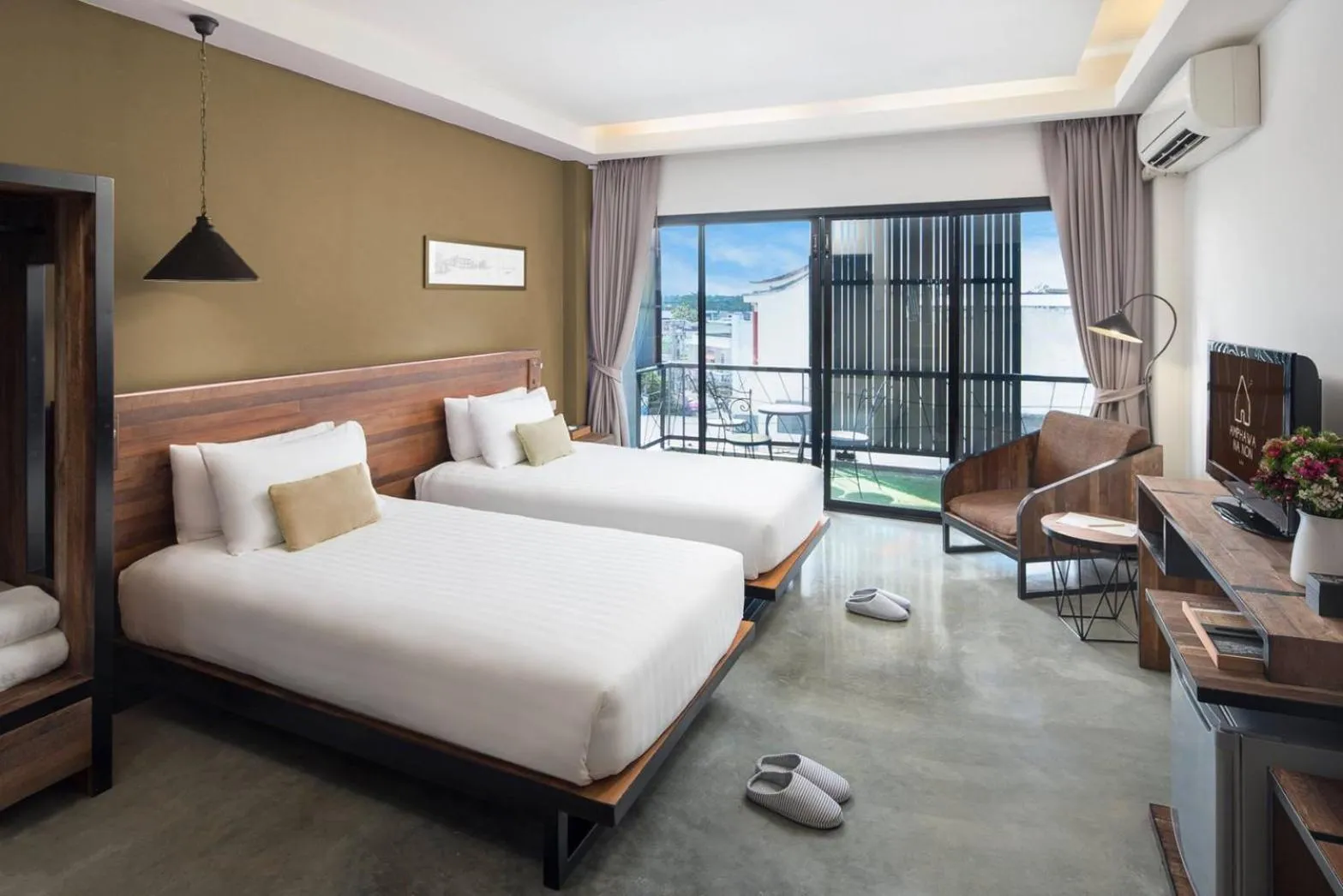 Deluxe Twin Room in Amphawa Nanon Hotel