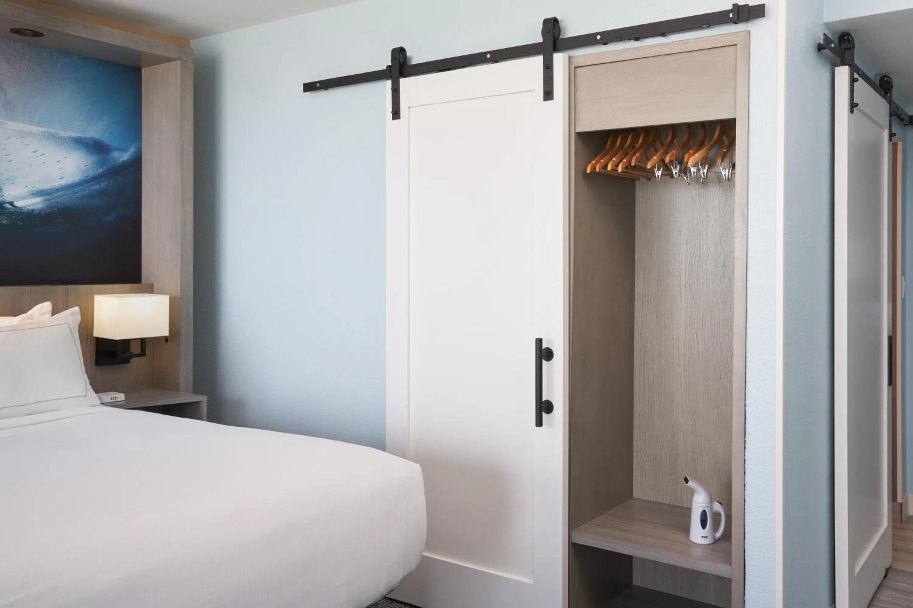 King Room with Roll-In Shower - Mobility Access in Hilton Cocoa Beach Oceanfront