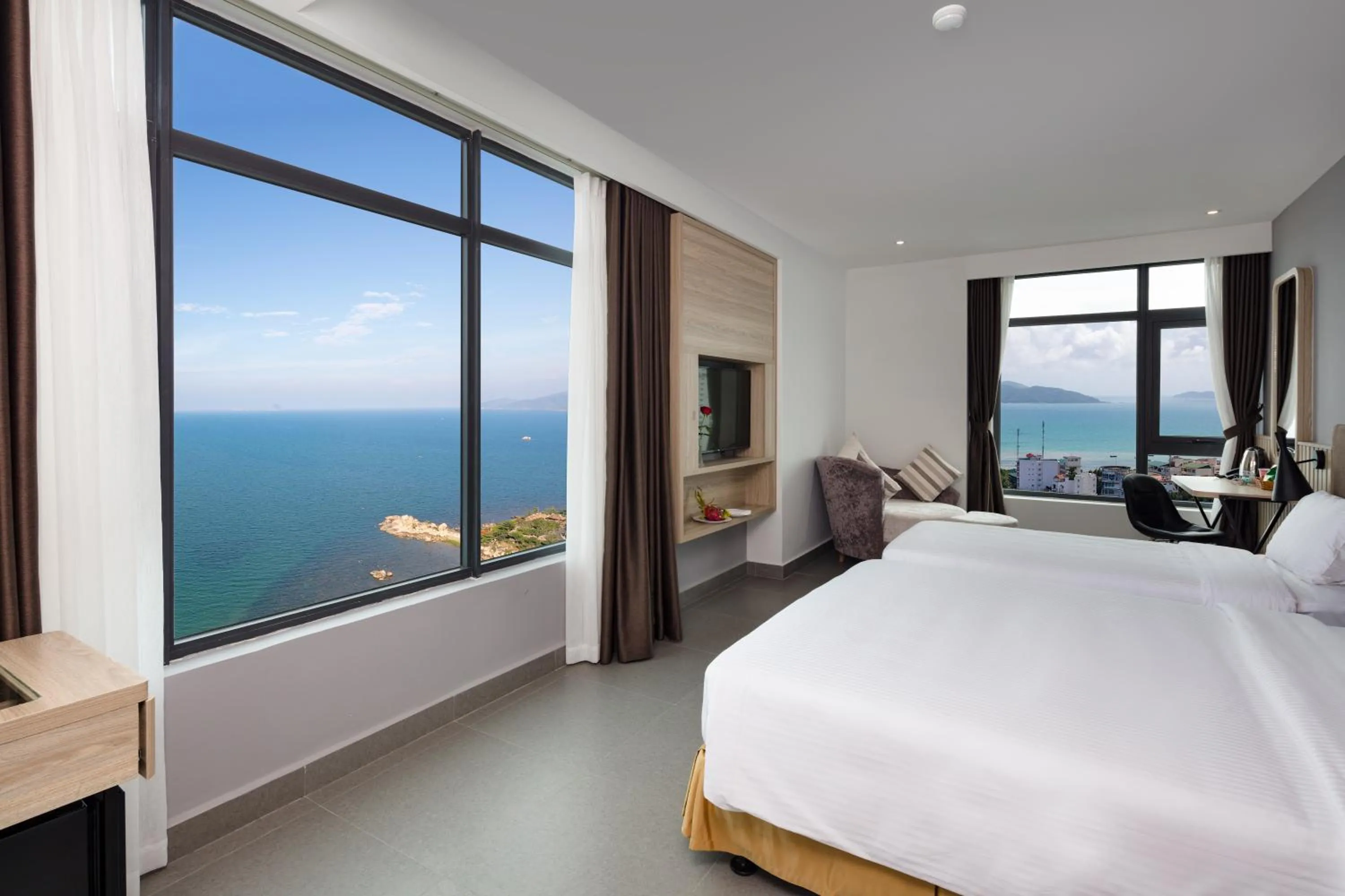 King Room with Sea View in Anrizon Hotel Nha Trang
