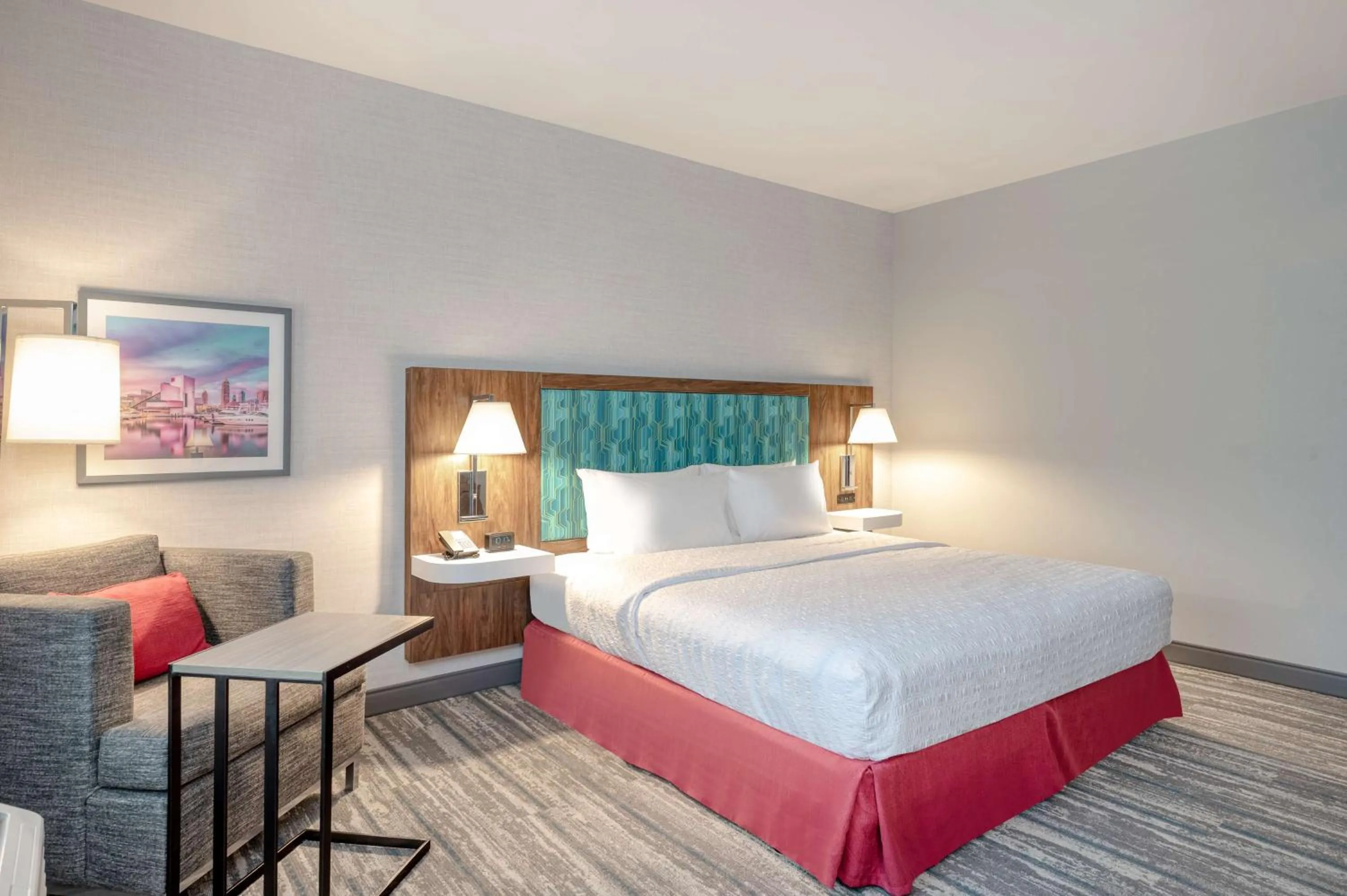 King Room with Roll-In Shower - Mobility and Hearing Access/Non-Smoking in Hampton Inn Cleveland-Airport/Tiedeman Road