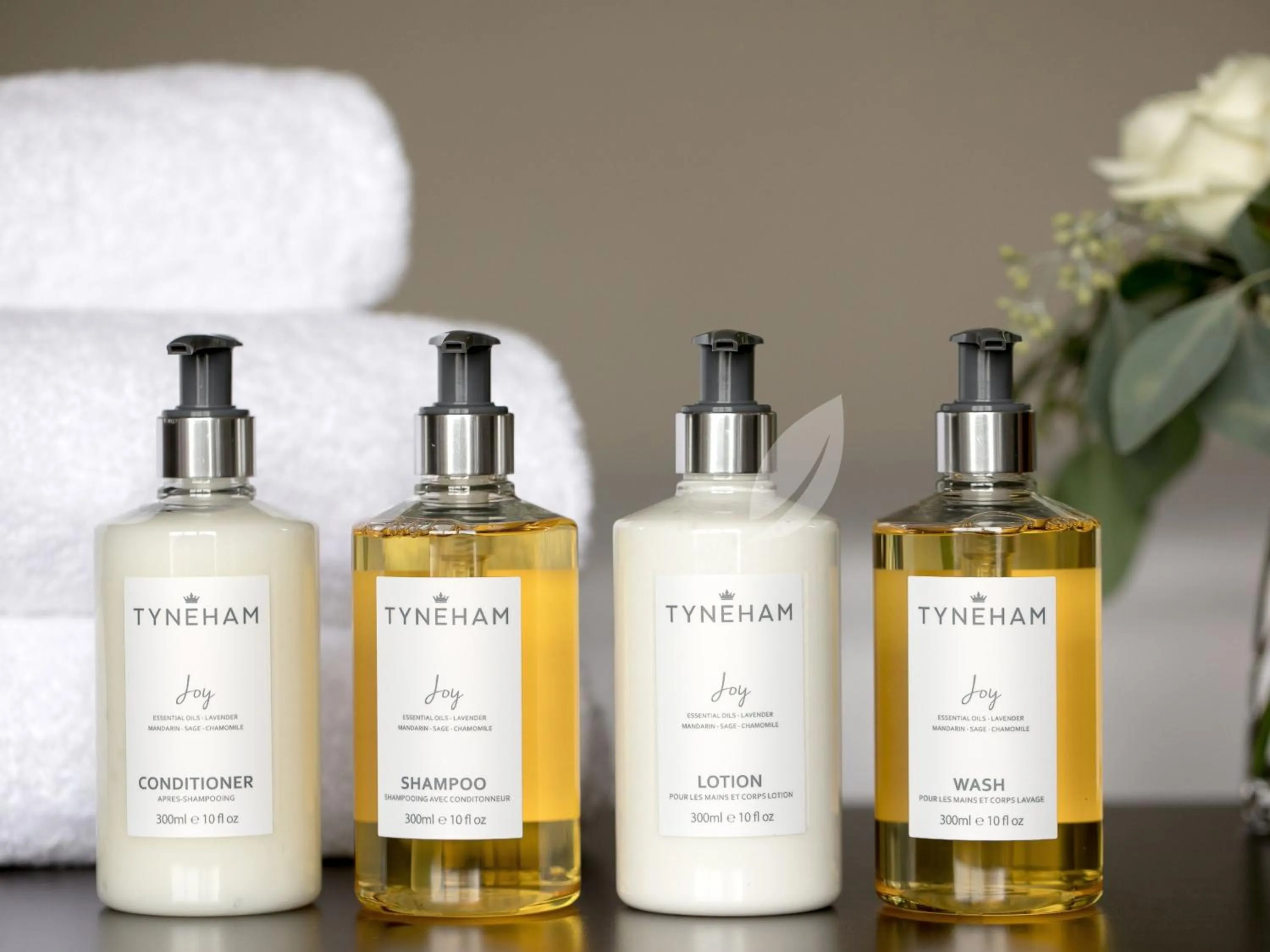 Laurel Wing King Room - Pet Friendly in Inn at Laurel Point