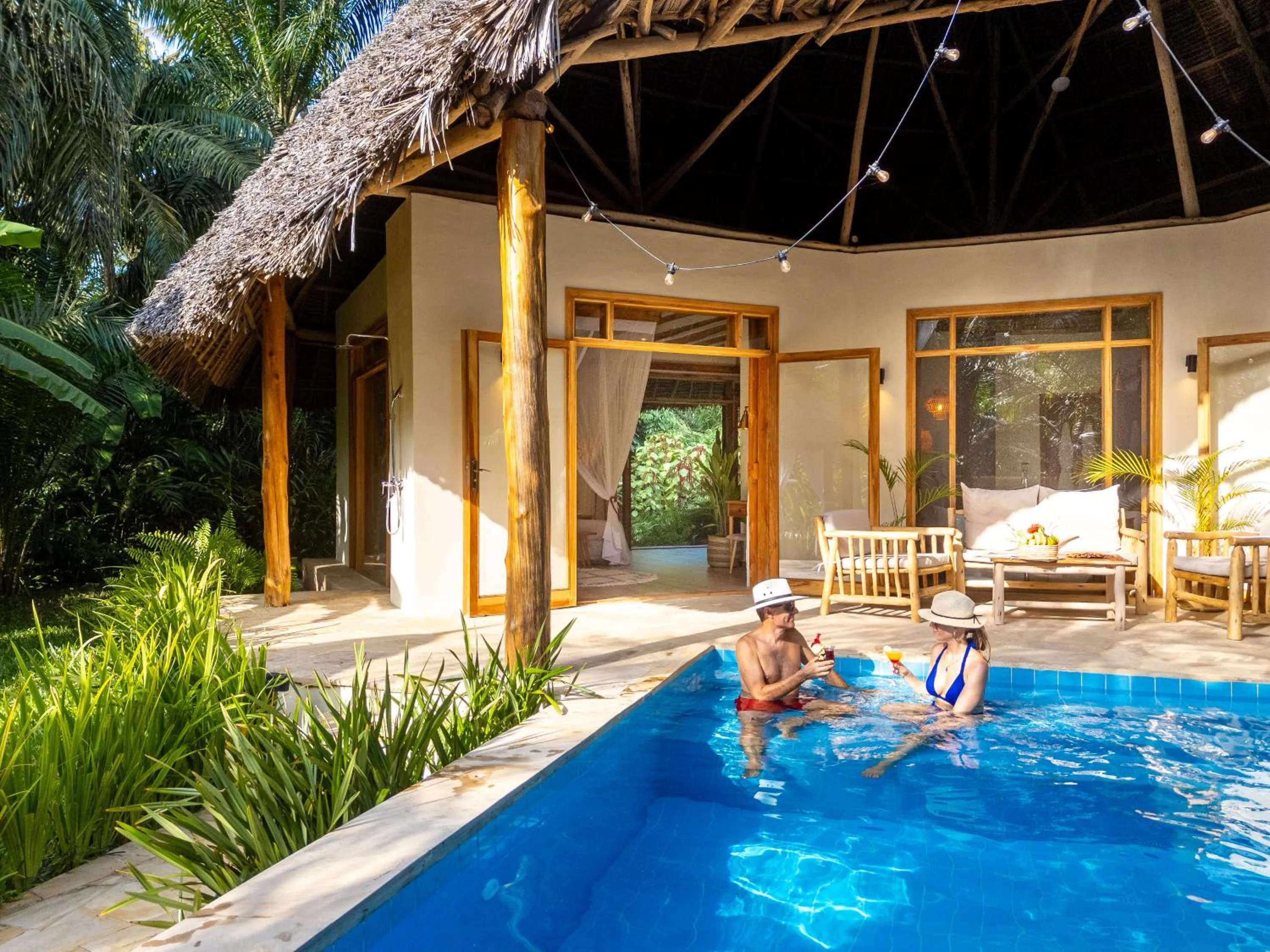 Luxury Garden Villa with Pool in Zanzi Resort Private Paradise