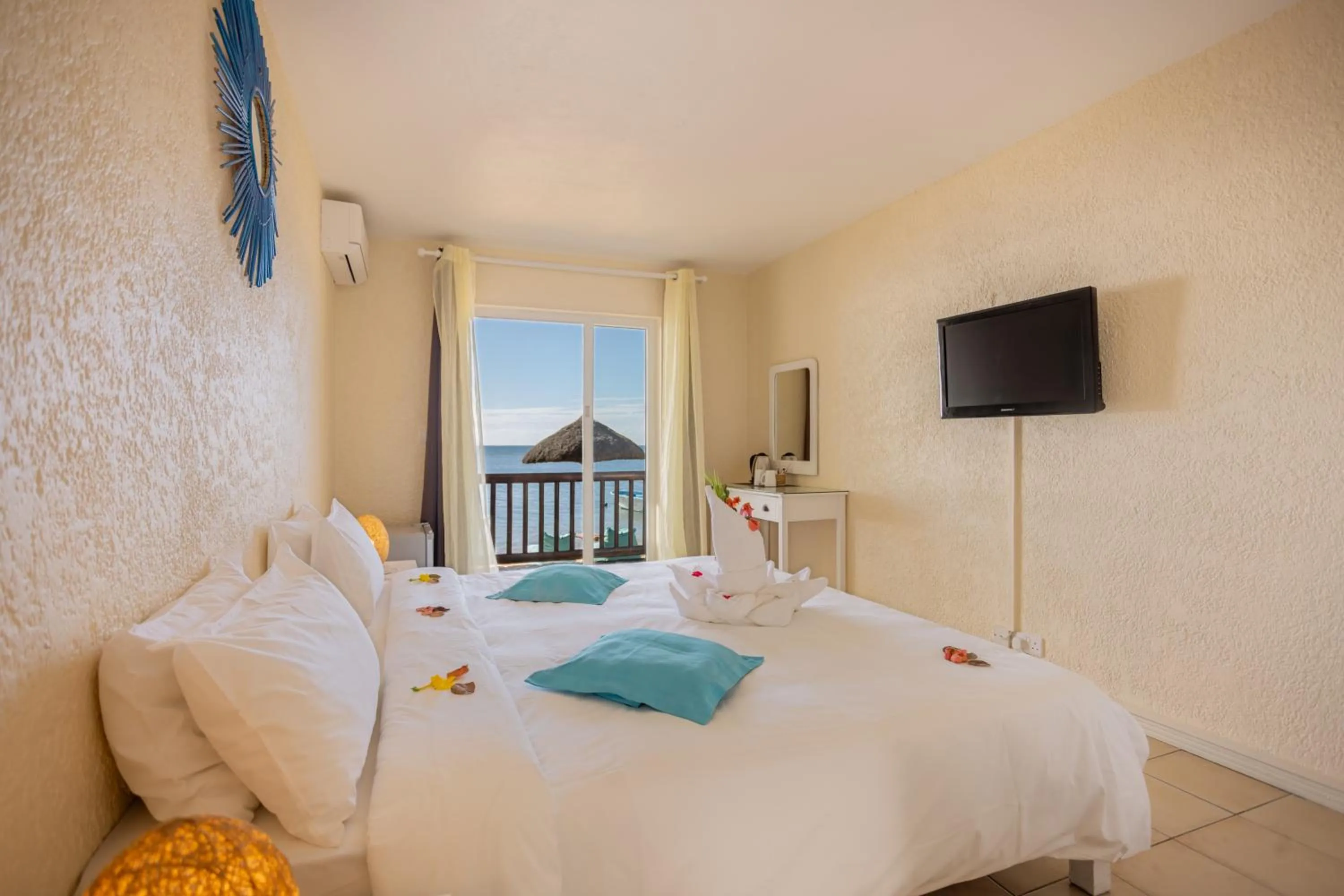 Standard Room with Sea View - single occupancy in Cocotiers Hotel – Mauritius