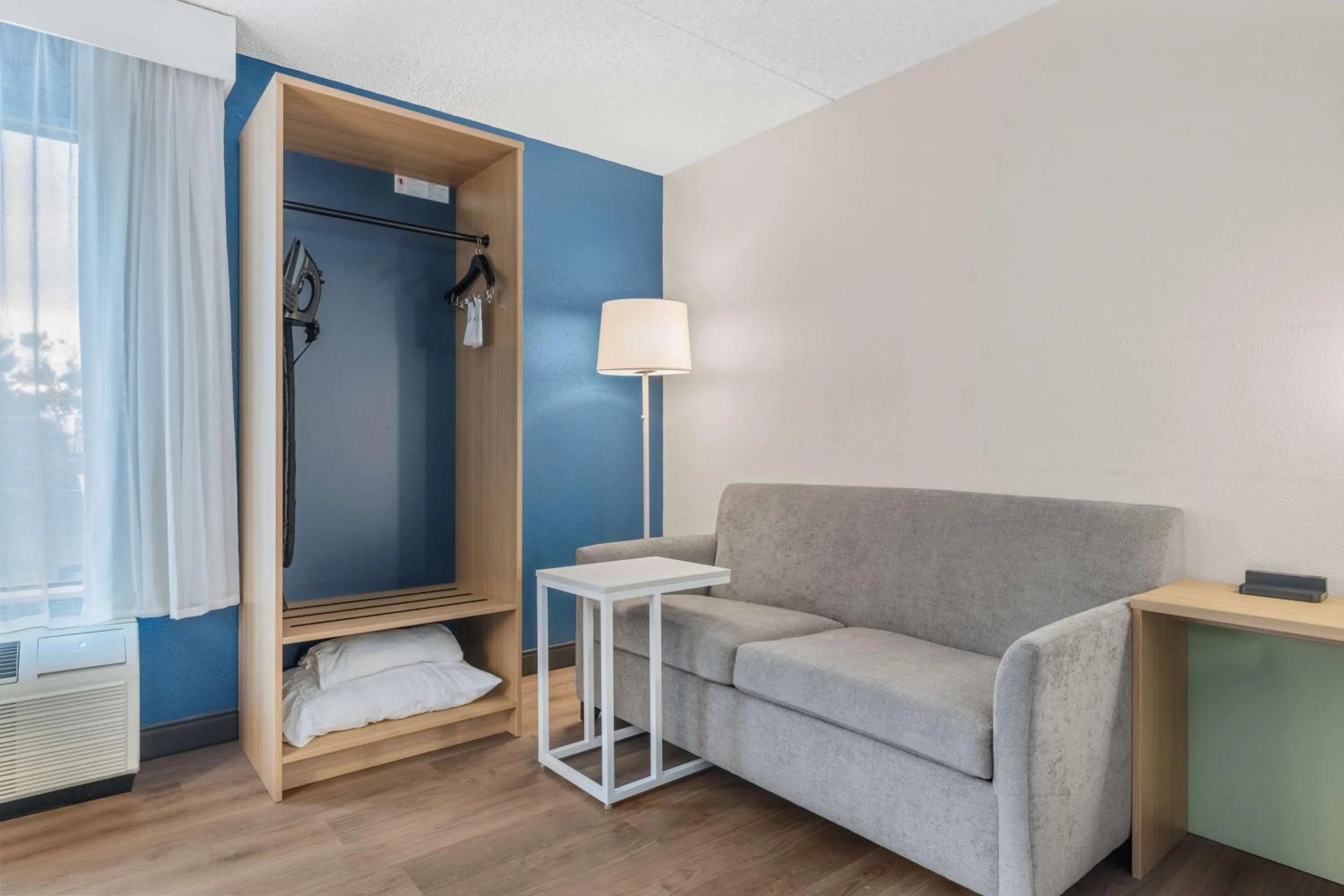 King Room with Sofa Bed - Non-Smoking in Spark by Hilton Colorado Springs I 25 Central