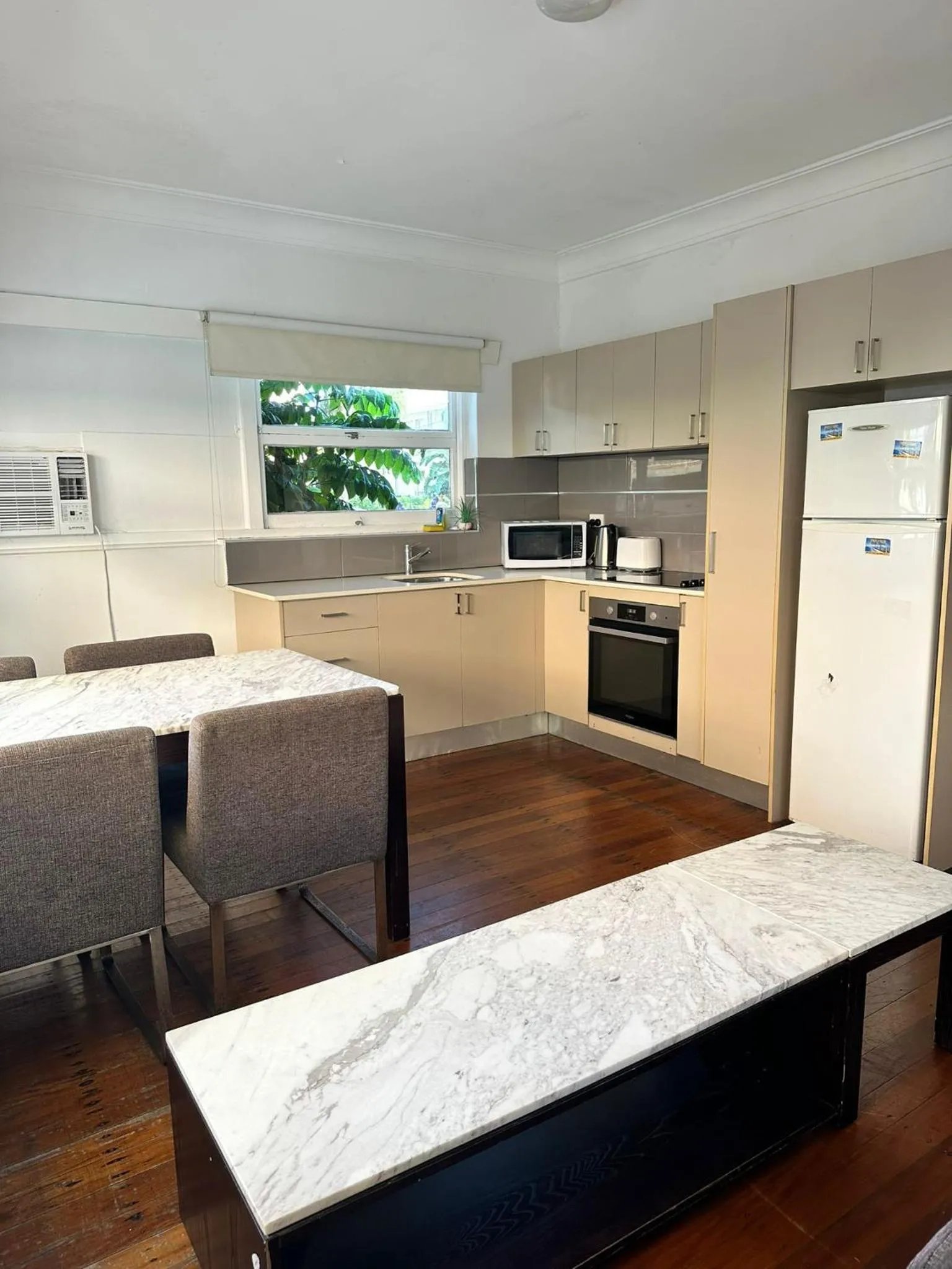 Apartment in Backpackers In Paradise 18-35 Hostel