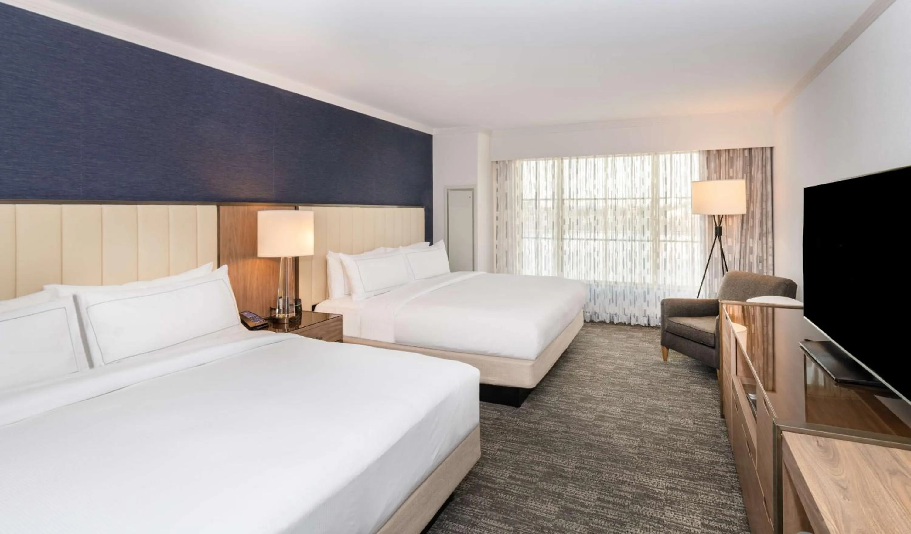 King Room with Two King Beds in Hilton Columbus/Polaris