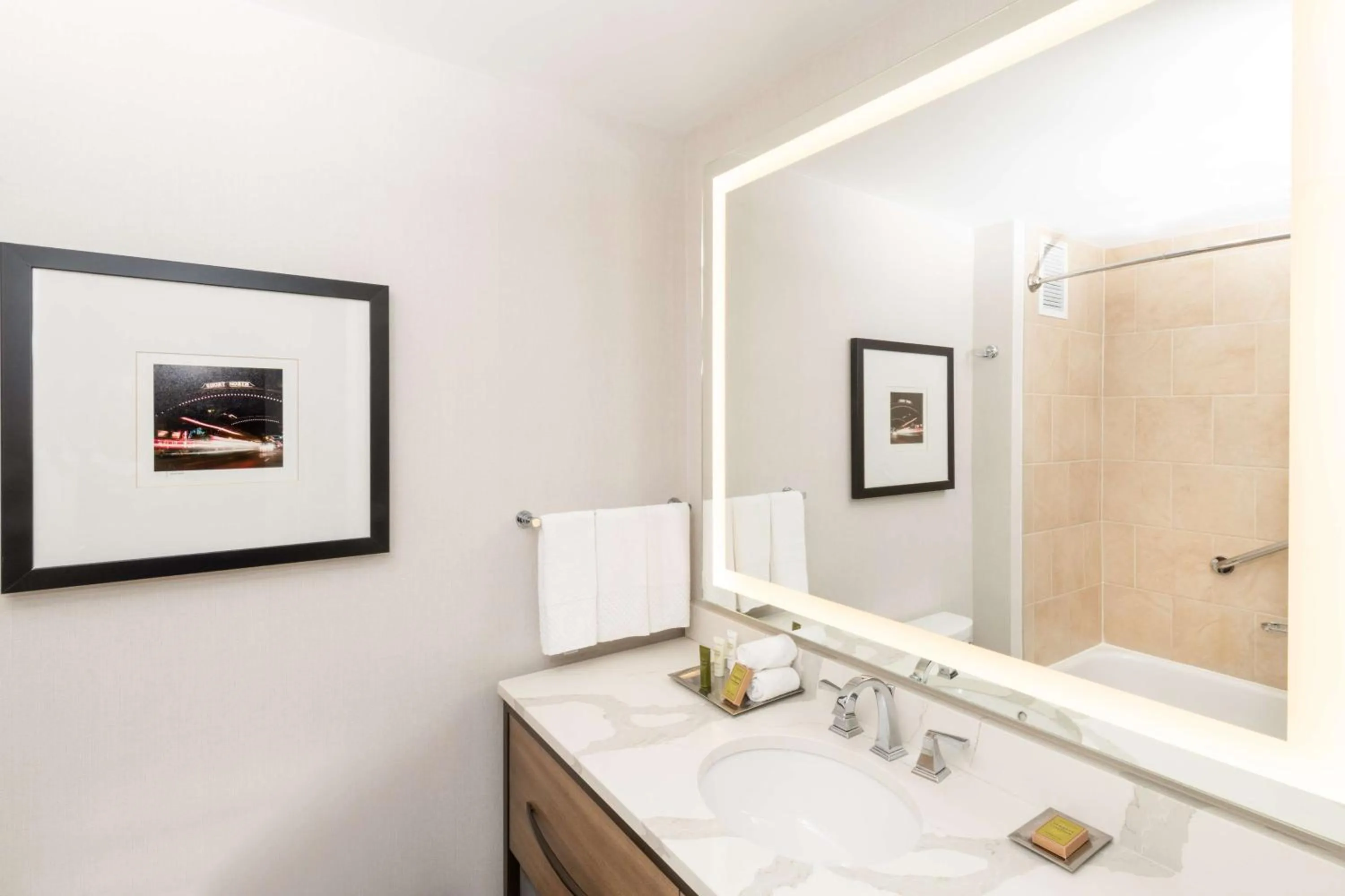 King Room in Hilton Columbus/Polaris