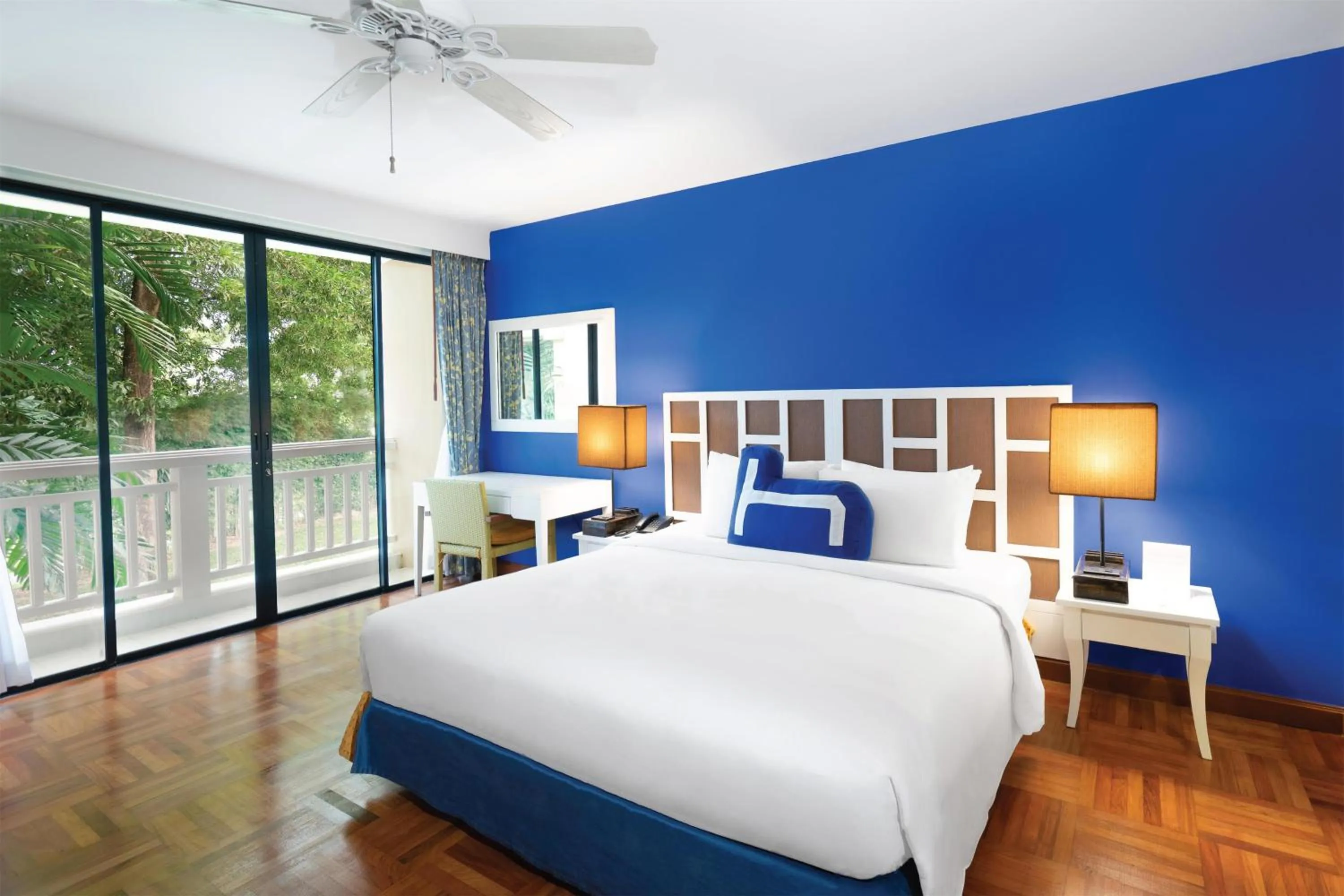 Premier Golf View Two Bedroom Suite (Size 113 sqm.) in Homm Suites Laguna, part of Banyan Group