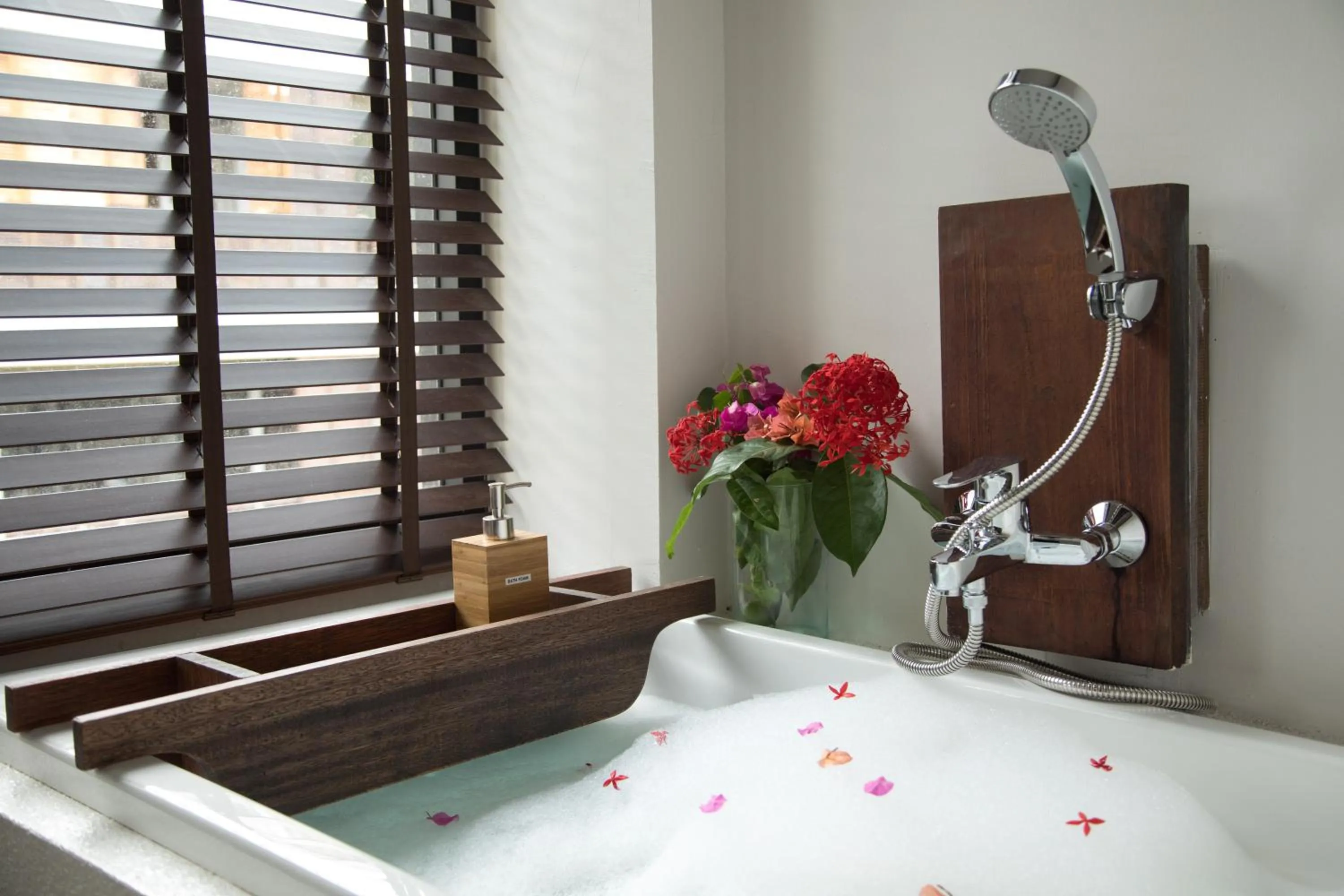 Earth Suite in SriLanta Resort and Spa