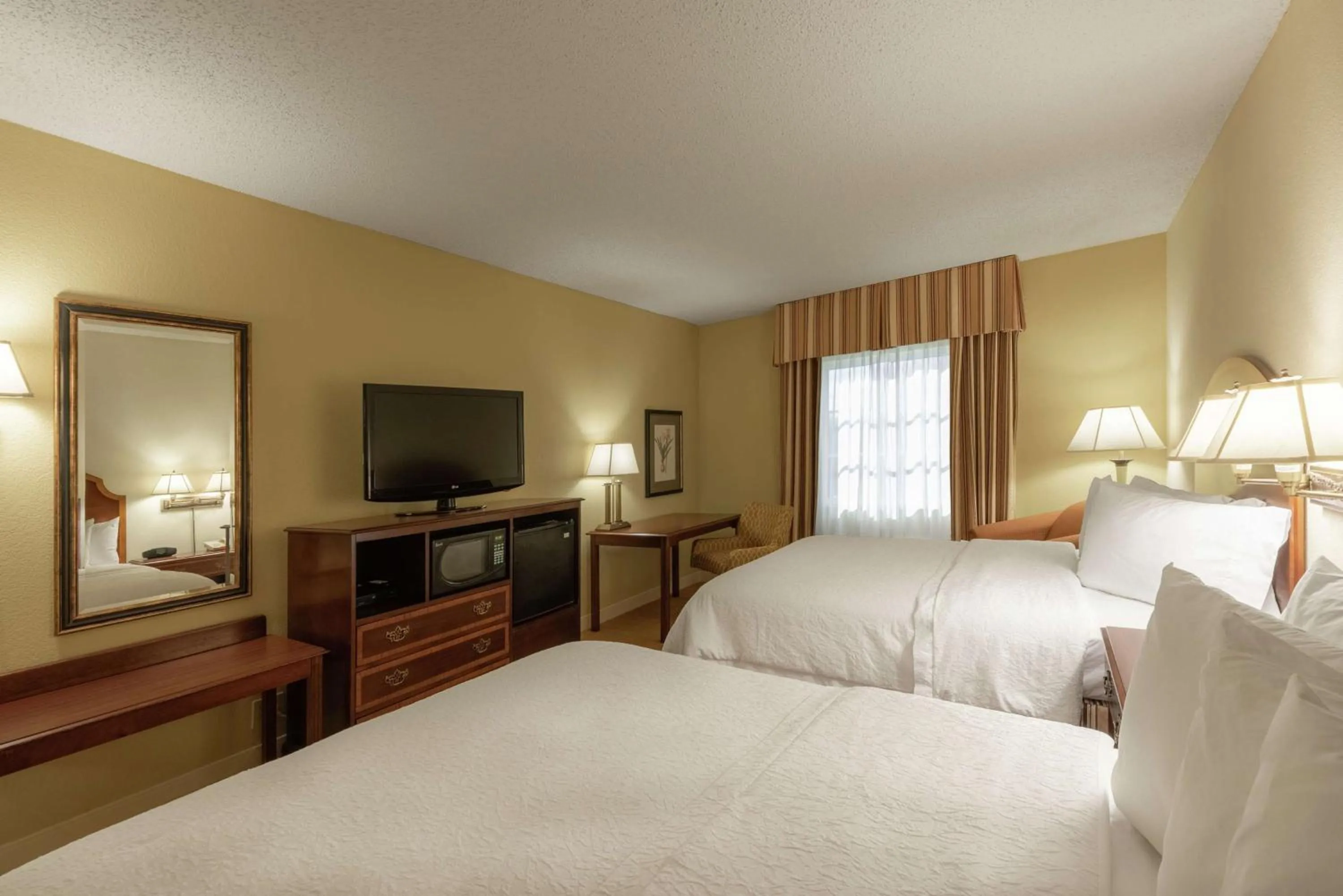 Executive Queen Room with Two Queen Beds in Hampton Inn & Suites - Vicksburg