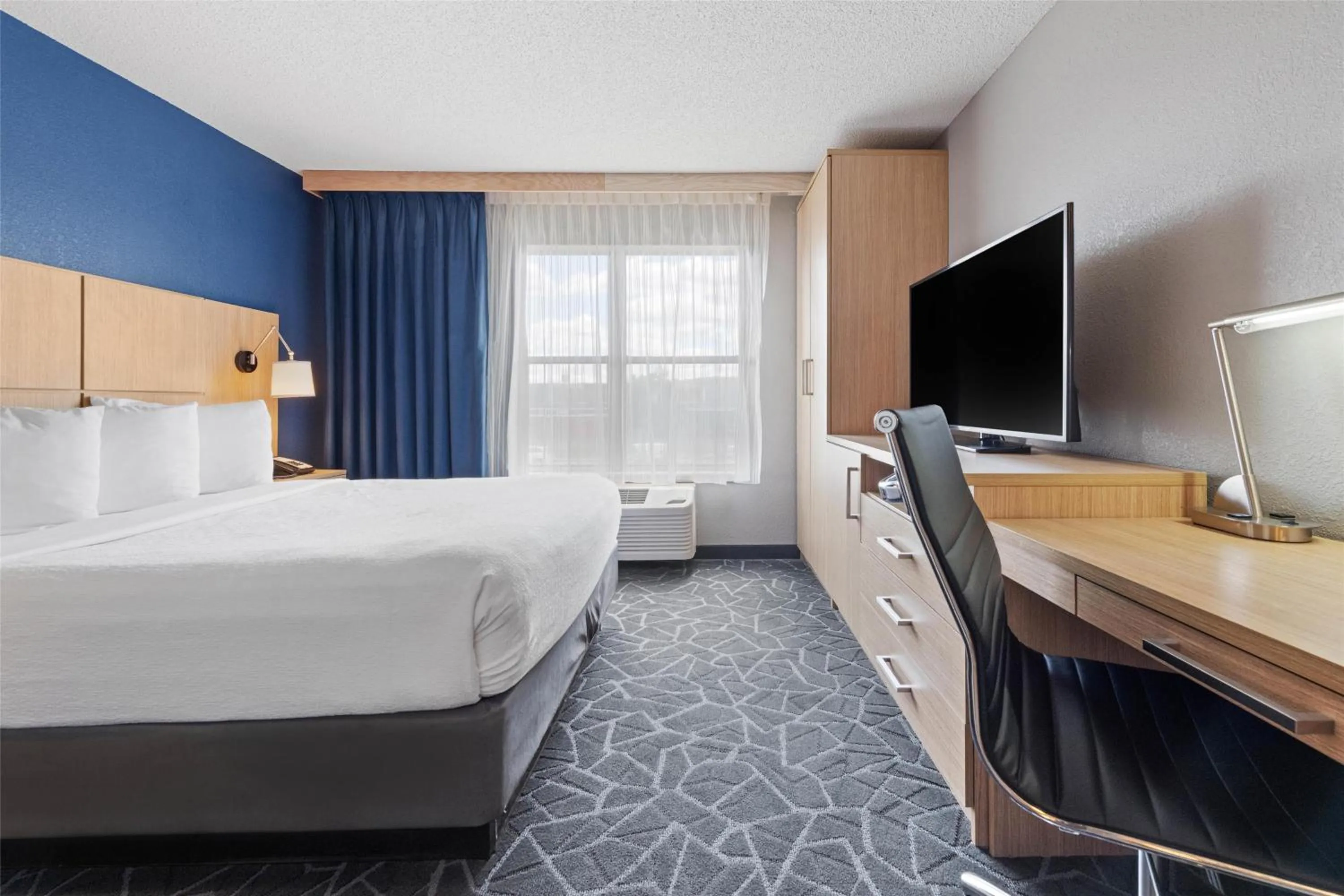 Queen Room - Non-Smoking in Best Western Eau Claire South