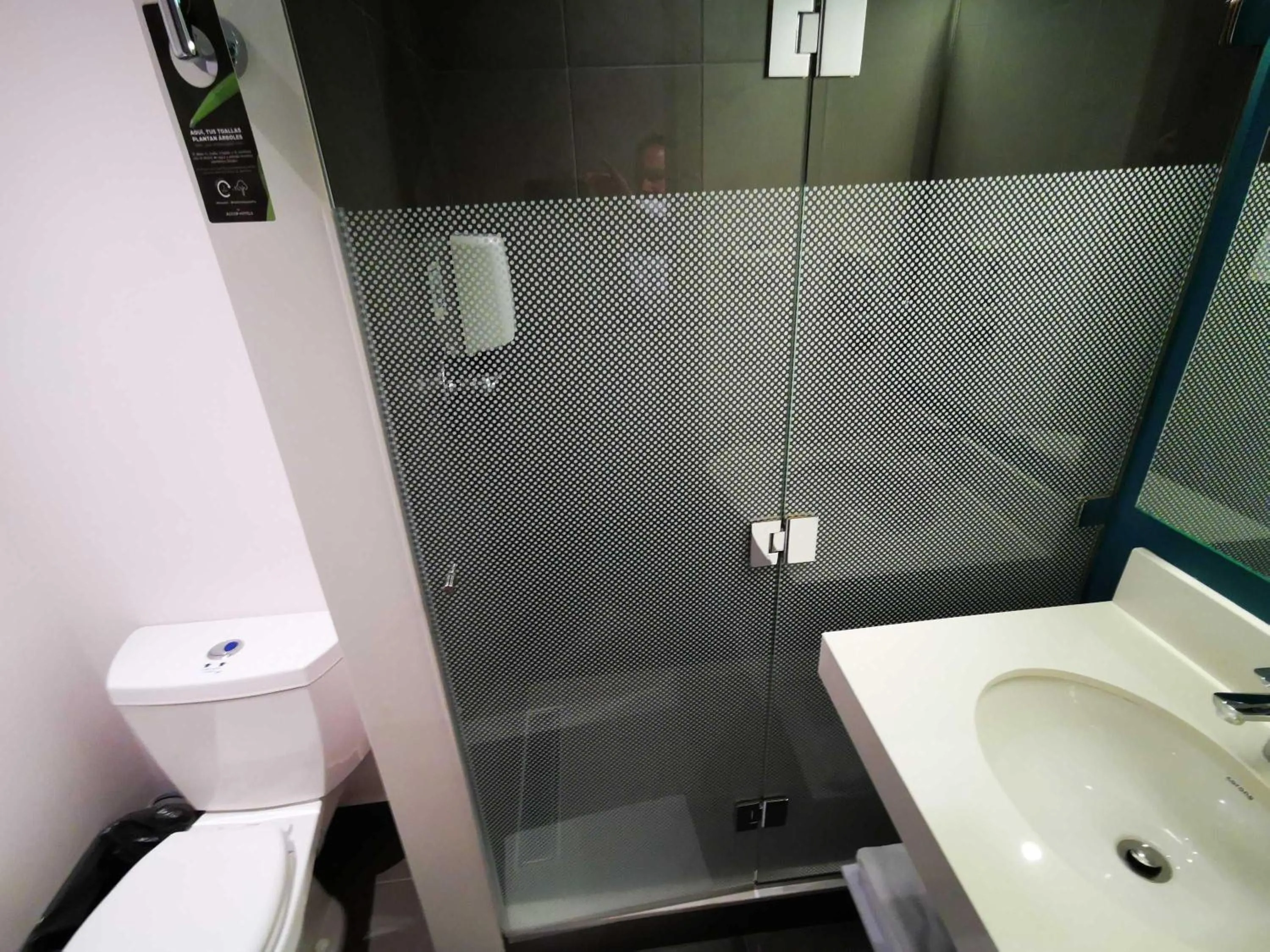 Standard Twin Room in ibis budget Medellín Itagüí Metro