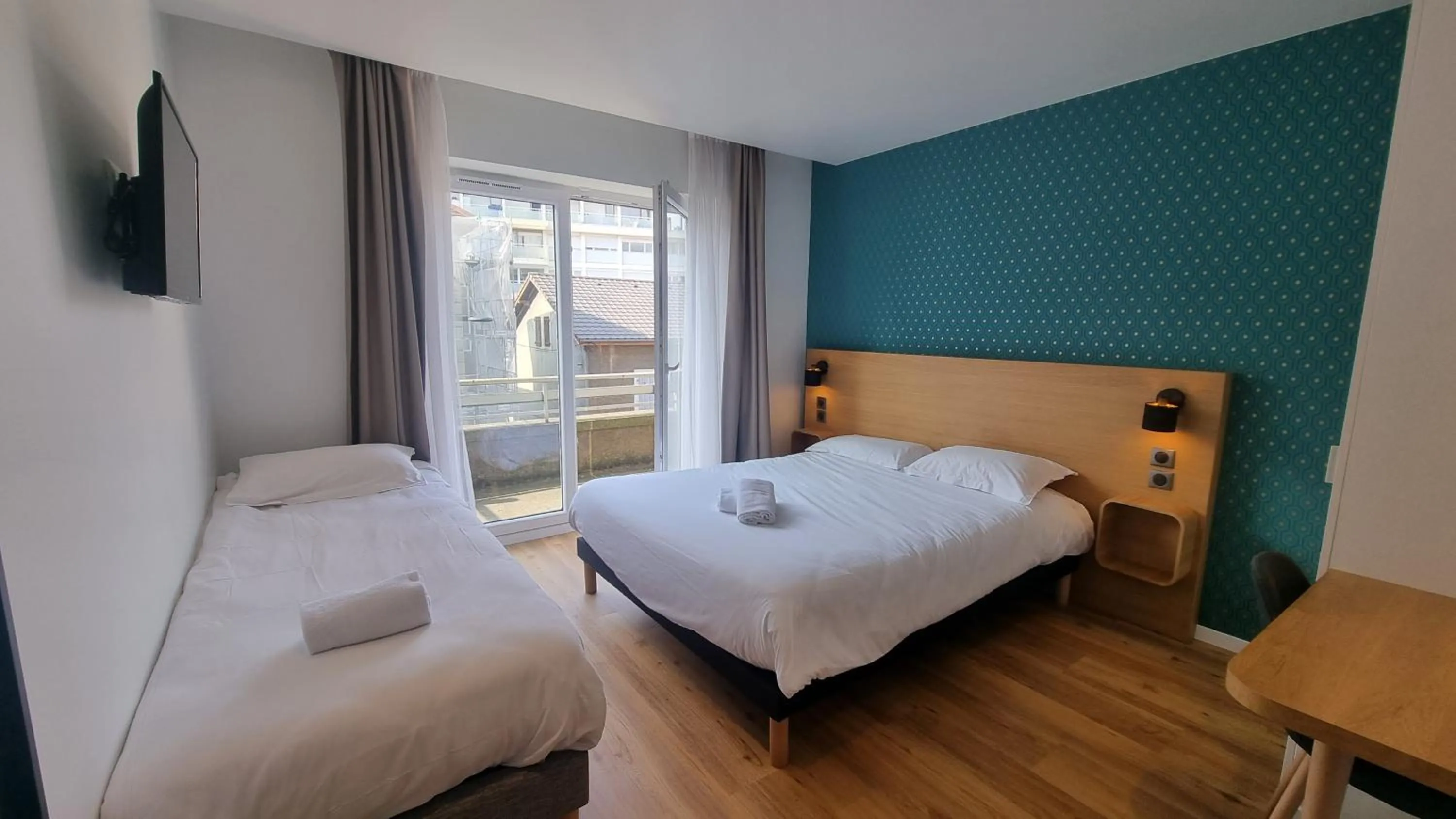 Triple Room in Oskar Hotel