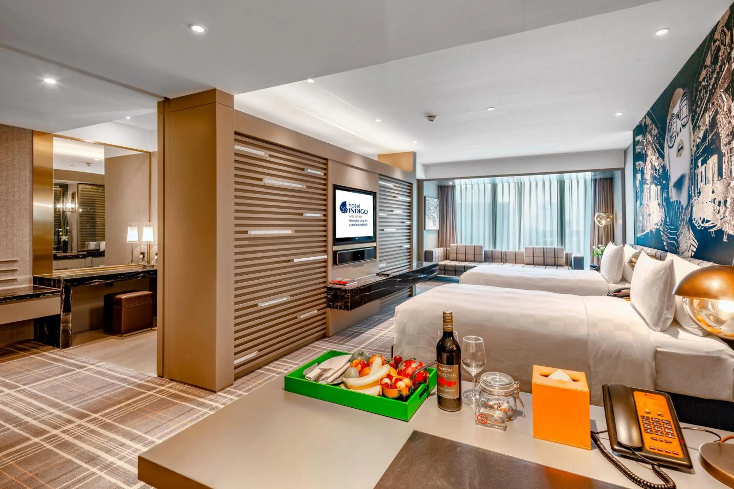 Premium Twin Room in Hotel Indigo Shanghai Jing'An by IHG