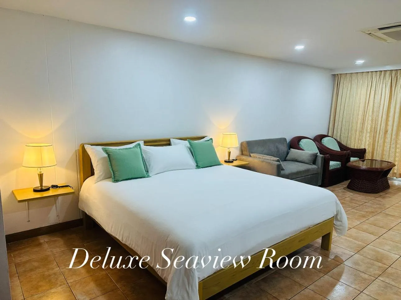 Deluxe Double Room with Sea View in Surin Bay Inn