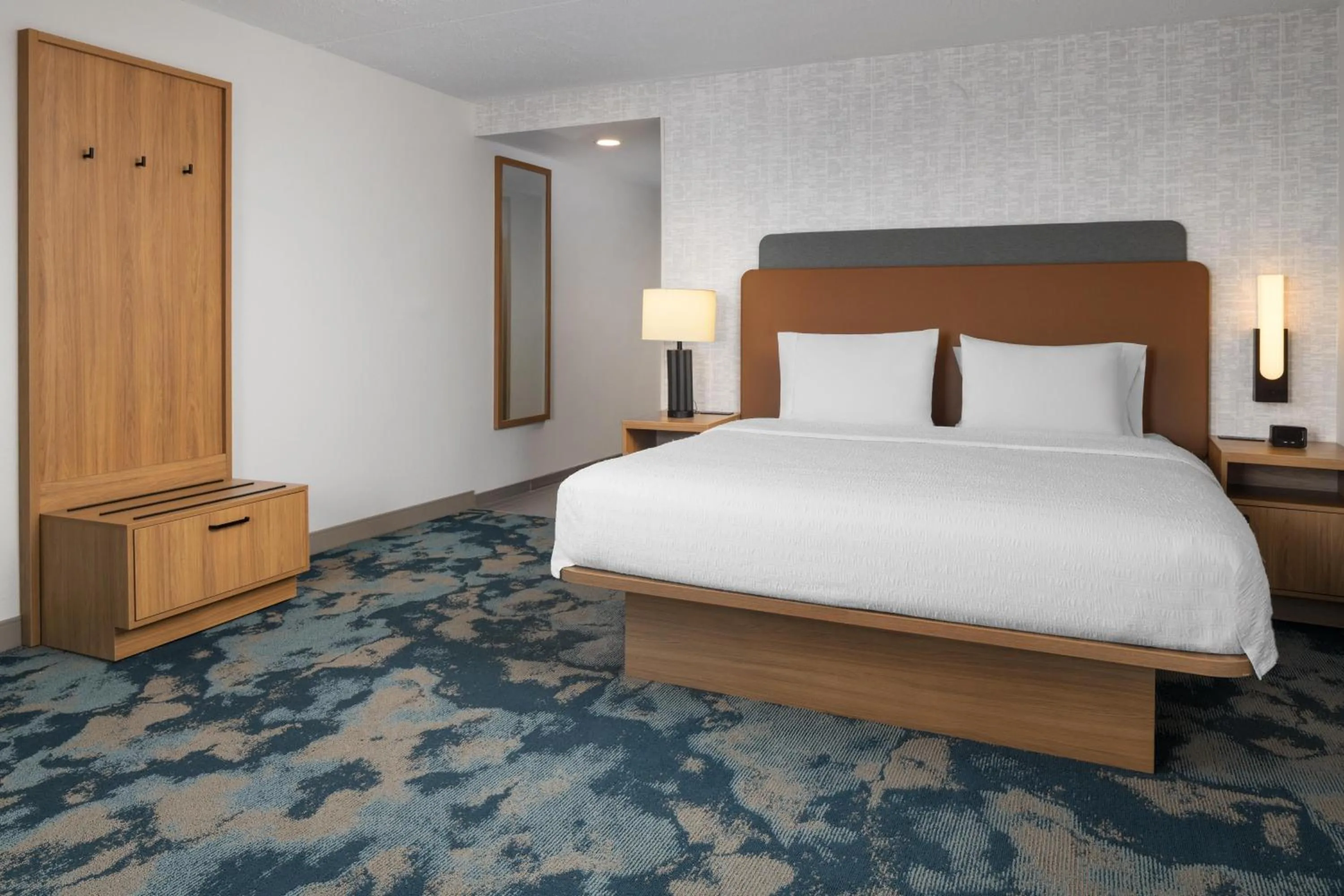 King Room with King Bed - Non-Smoking in Hampton Inn Neptune