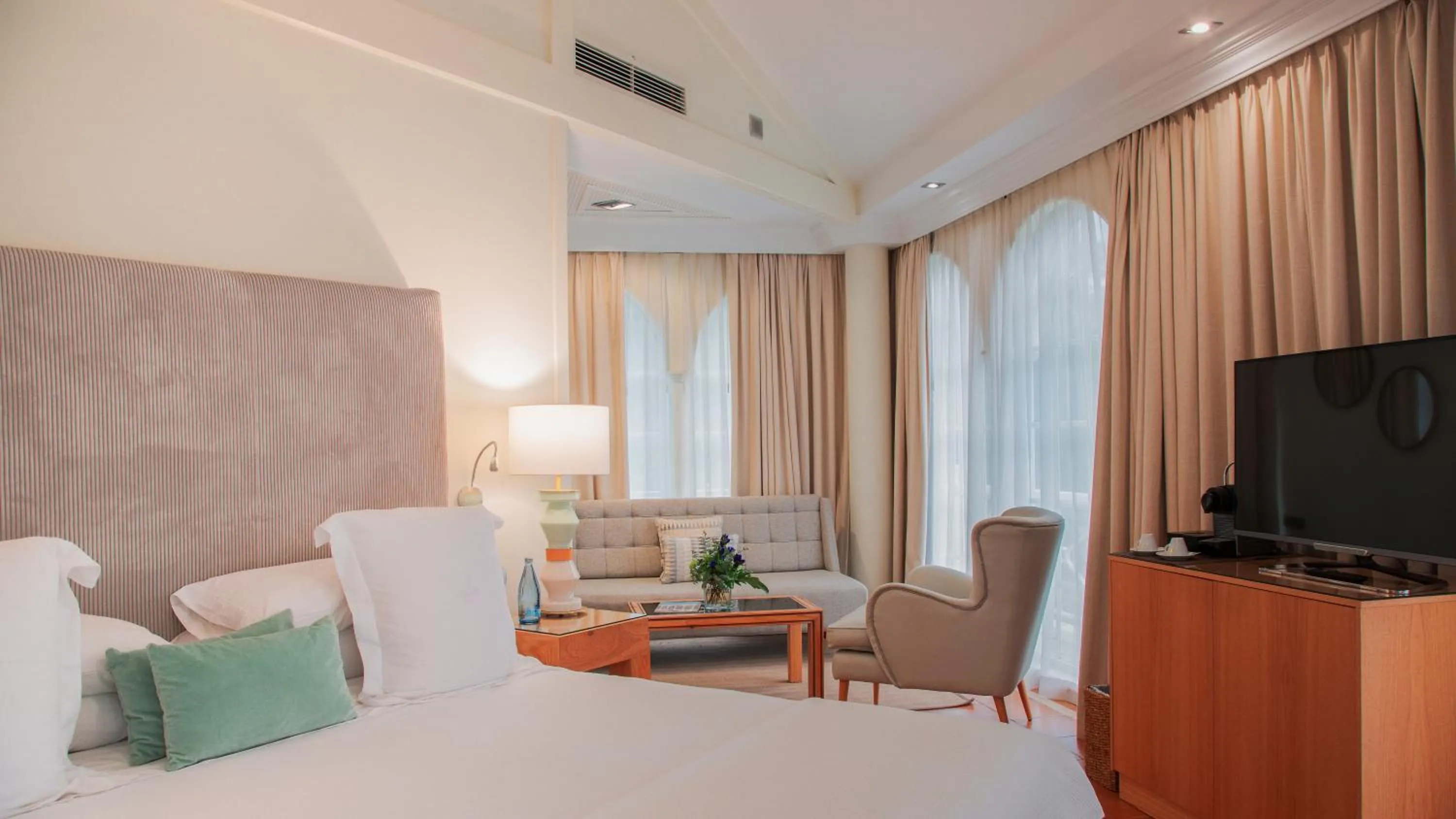 Junior Suite Garden View in Bahia del Duque