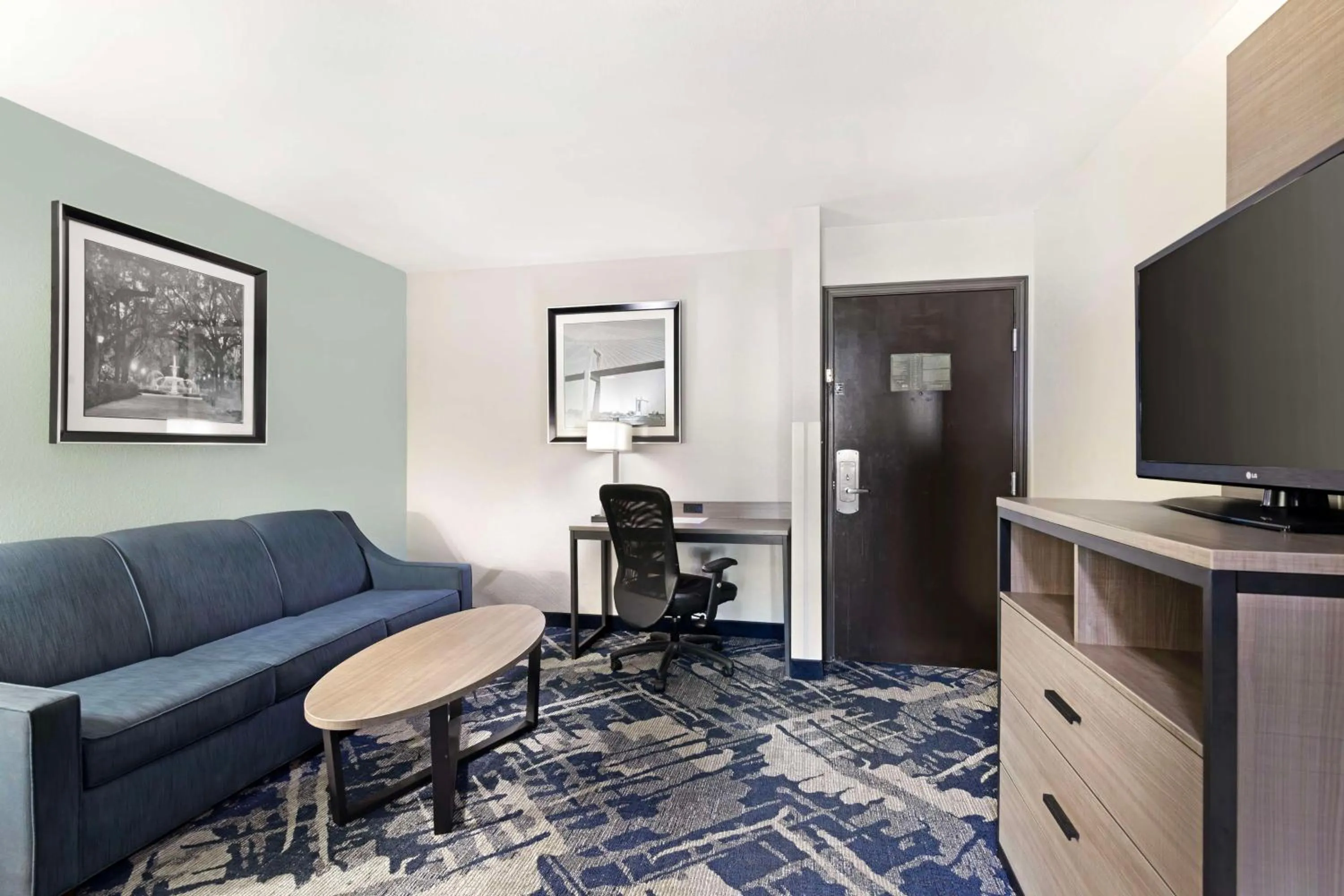 Business Queen Suite with Two Queen Beds - Non-Smoking in Best Western Savannah Airport Inn & Suites