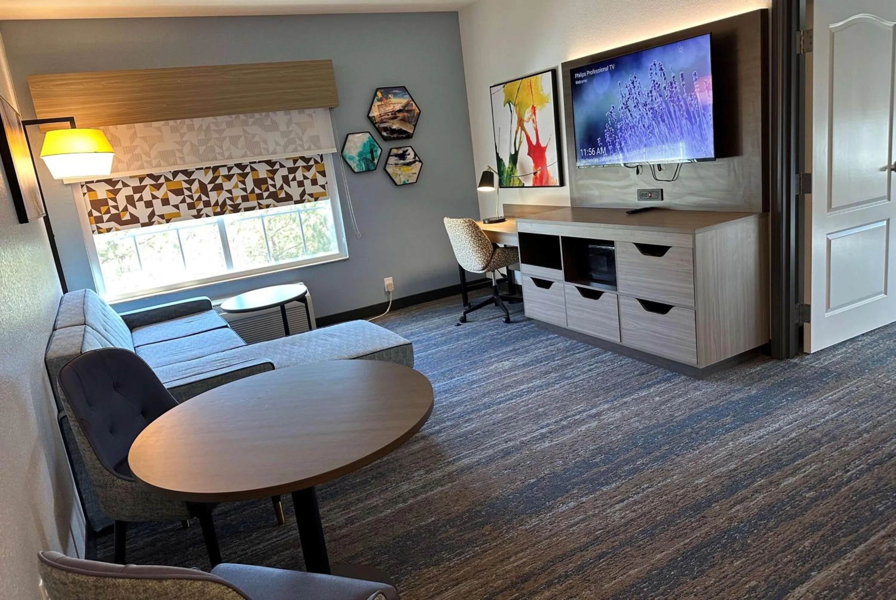 One-Bedroom King Suite - Non-Smoking in La Quinta by Wyndham Macon West