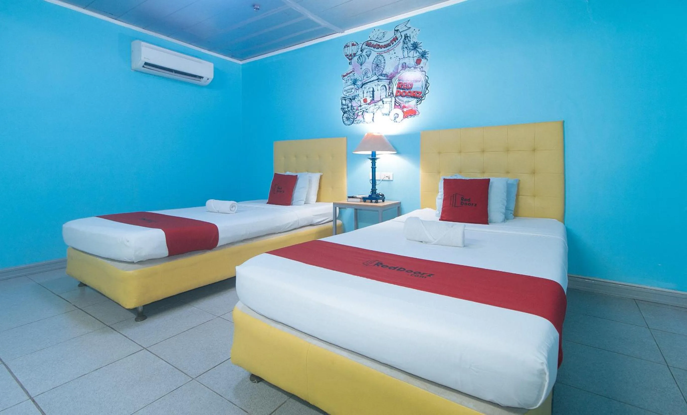 Twin Room in RedDoorz Plus New Era Budget Hotel Mandaue former RedDoorz Plus near UV Mandaue Cebu