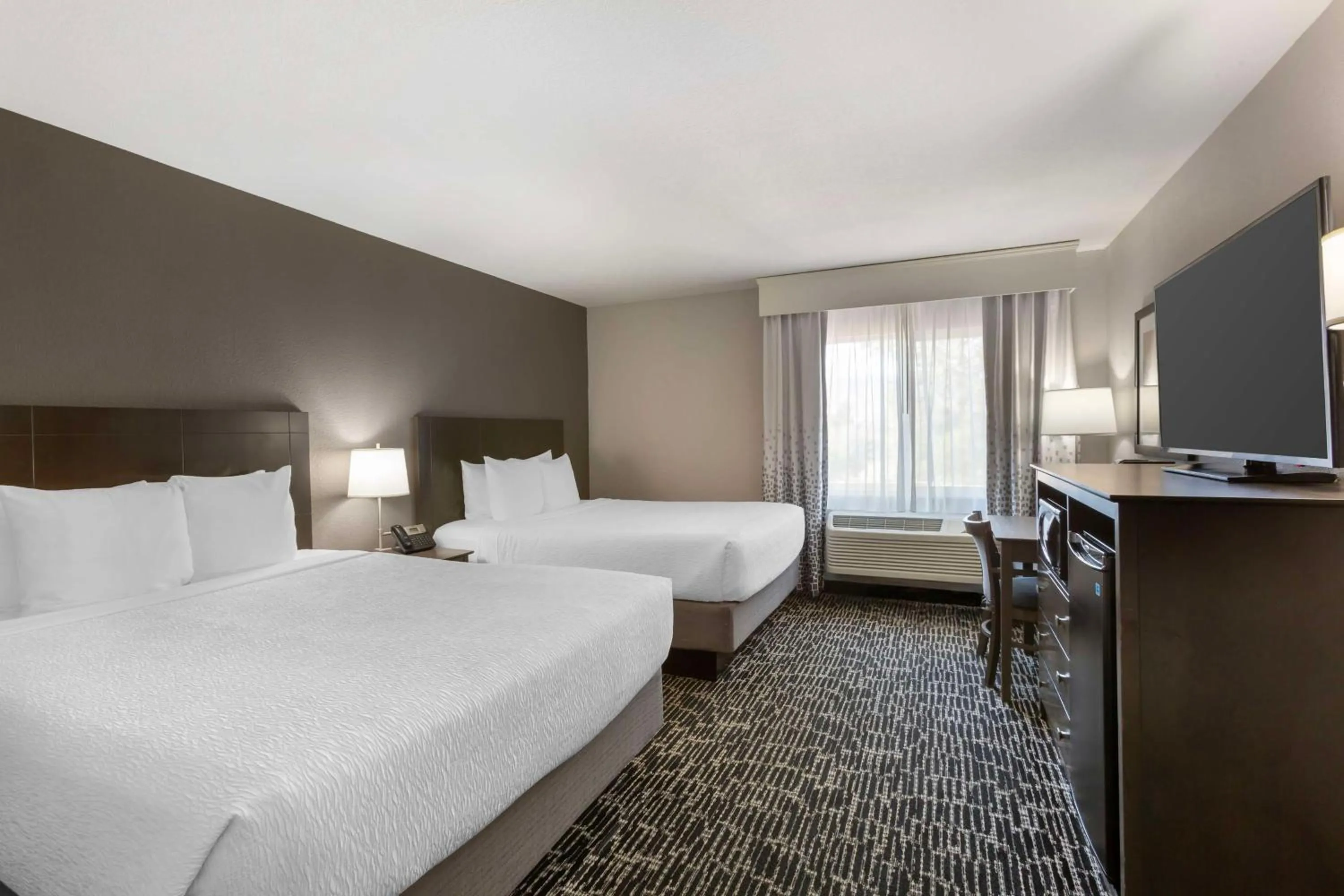 Queen Room with 2 Queen Beds in Best Western Plus Sun Canyon