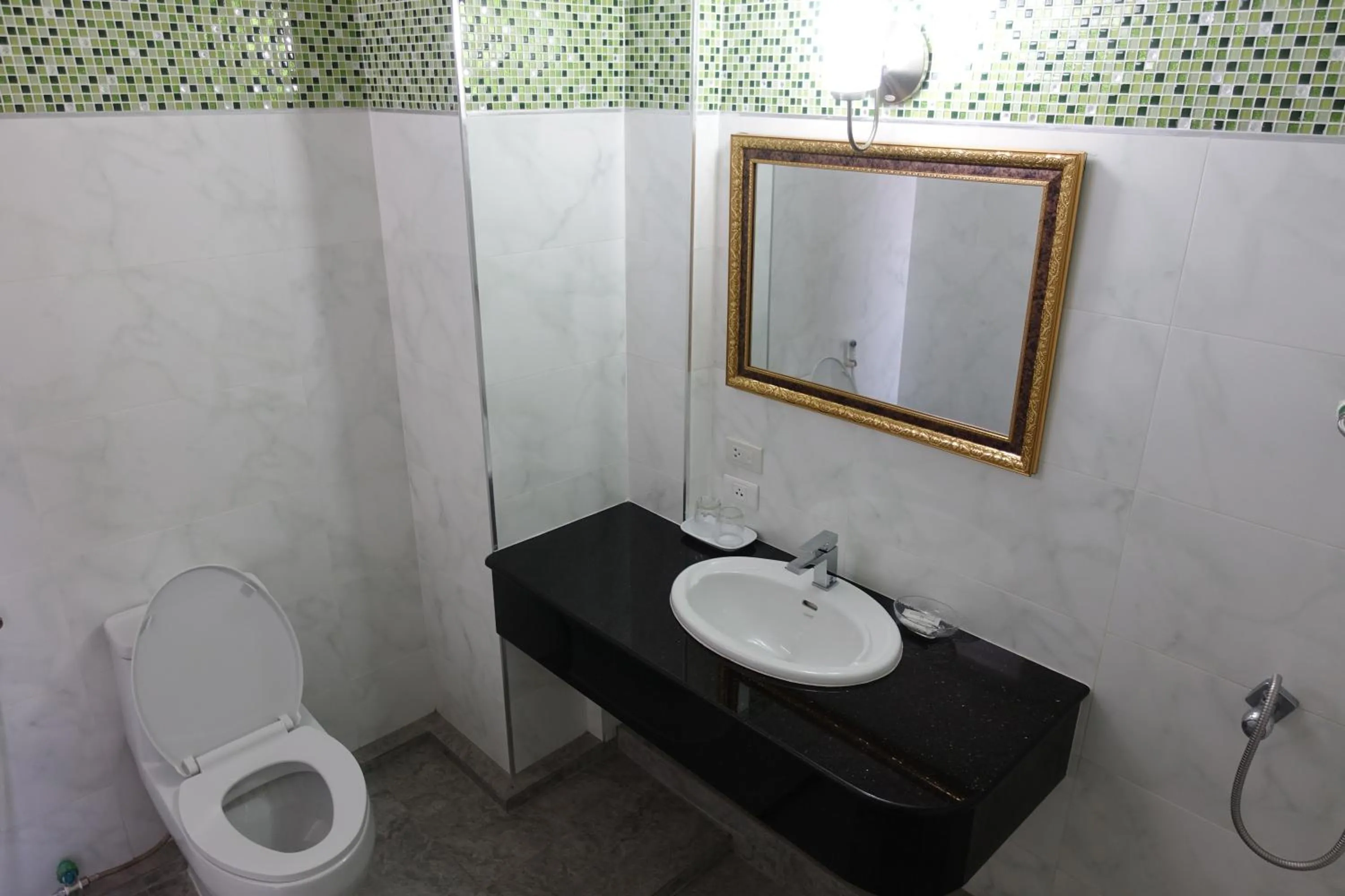 Suite with Sea View in Serene Hotel