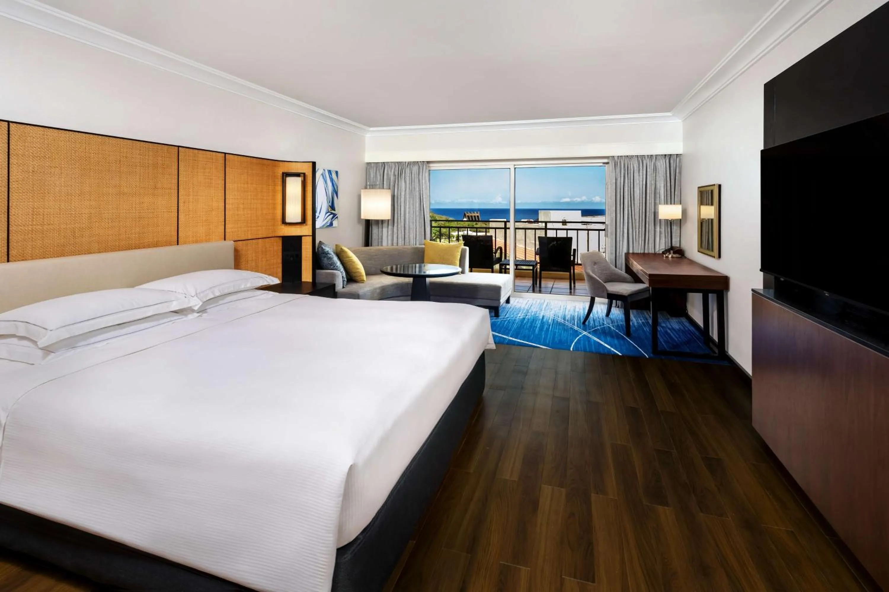 Premier Ocean King Room in Hilton Guam Resort & Spa