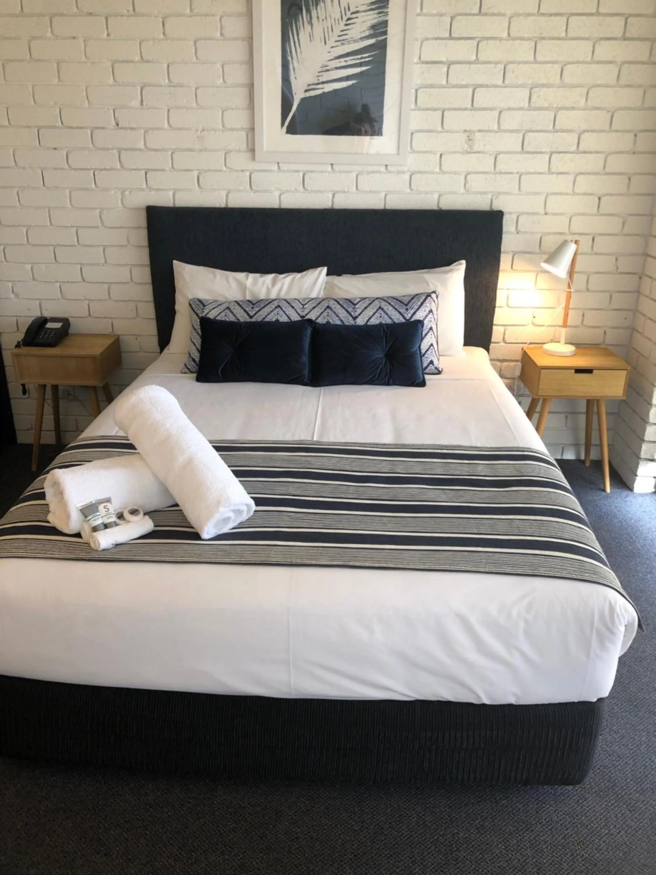 Superior Twin Room in Cessnock Vintage Motor Inn