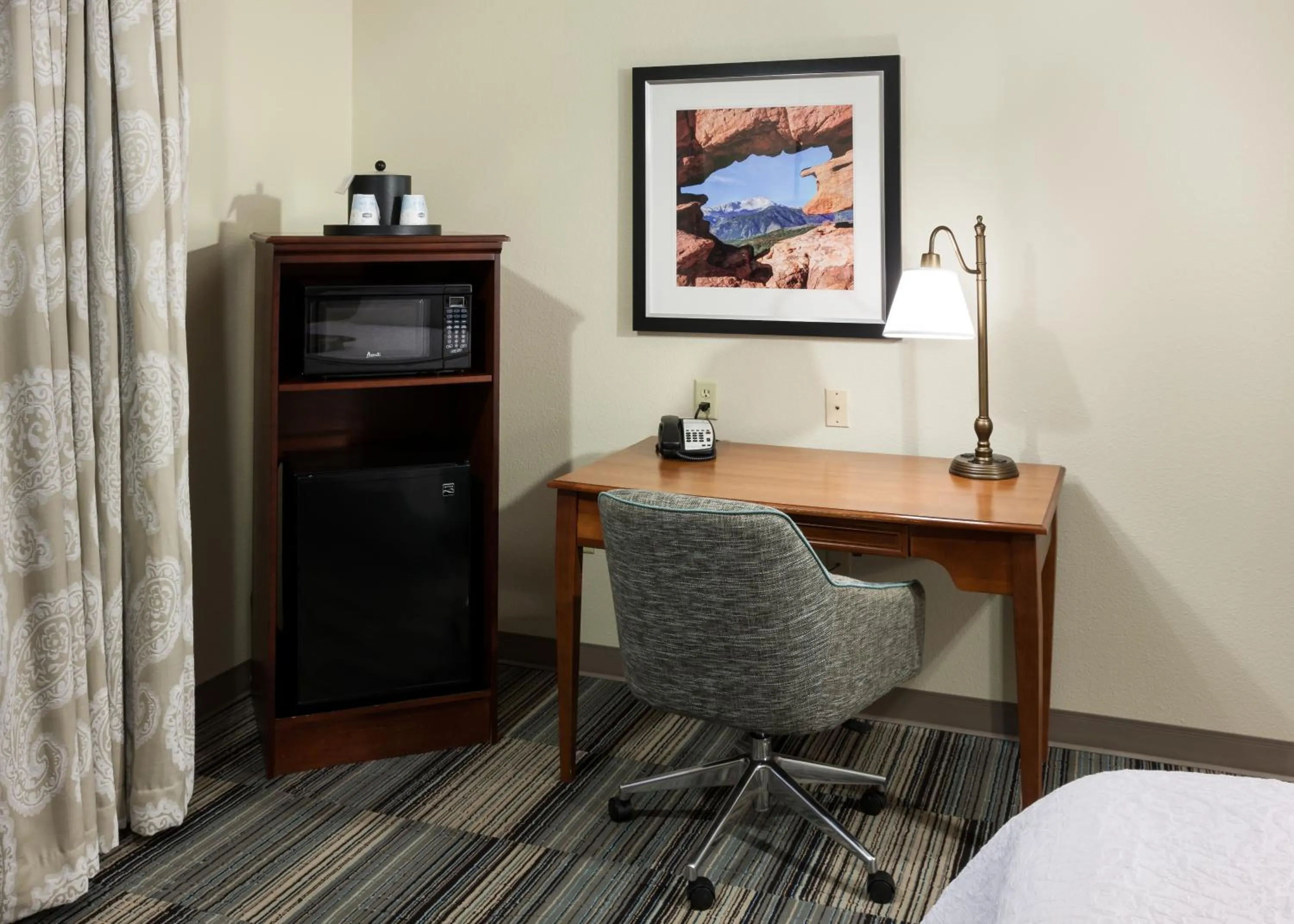 King Room in Hampton Inn & Suites Colorado Springs/I-25 South