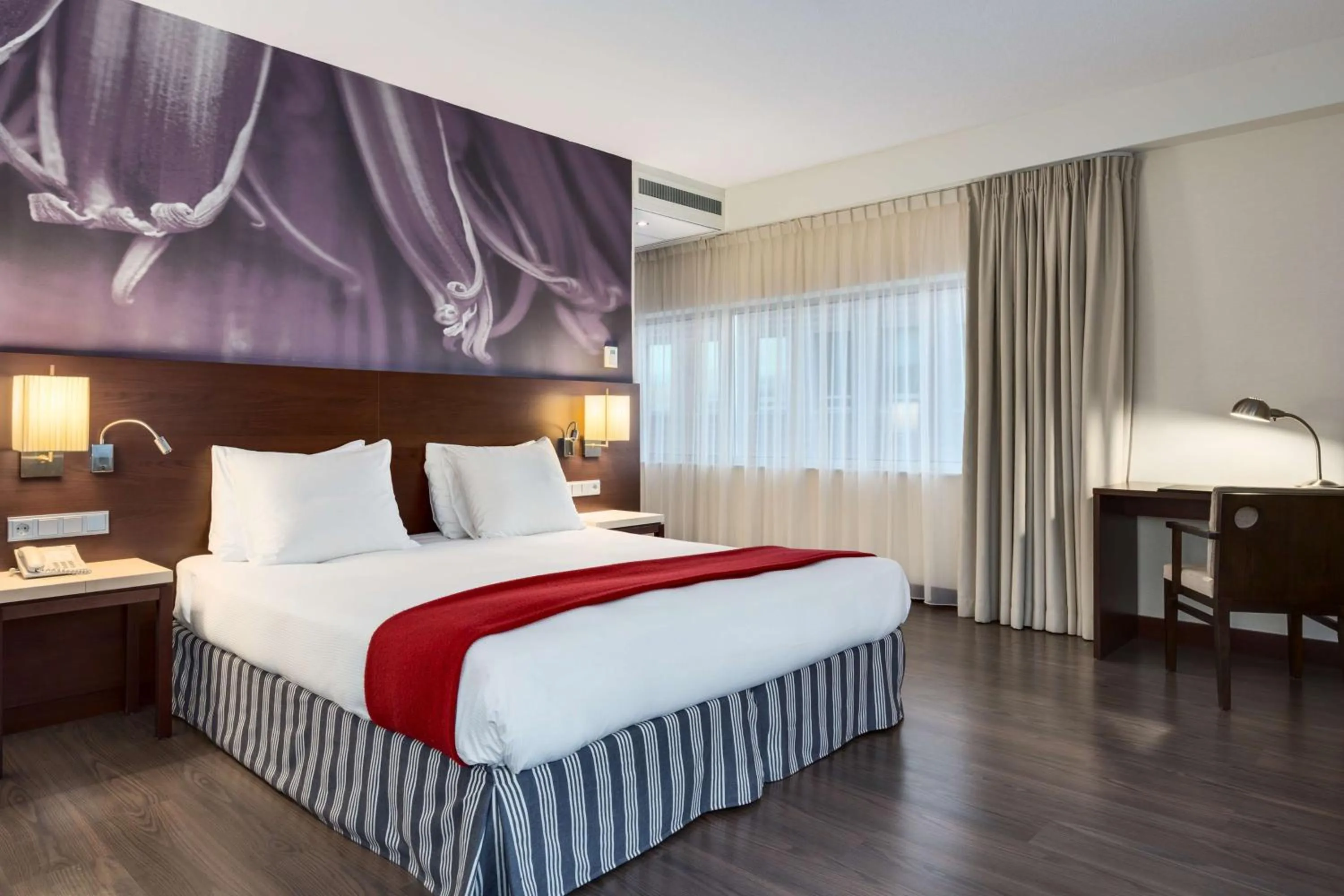 Bedroom, Bed in NH Amersfoort