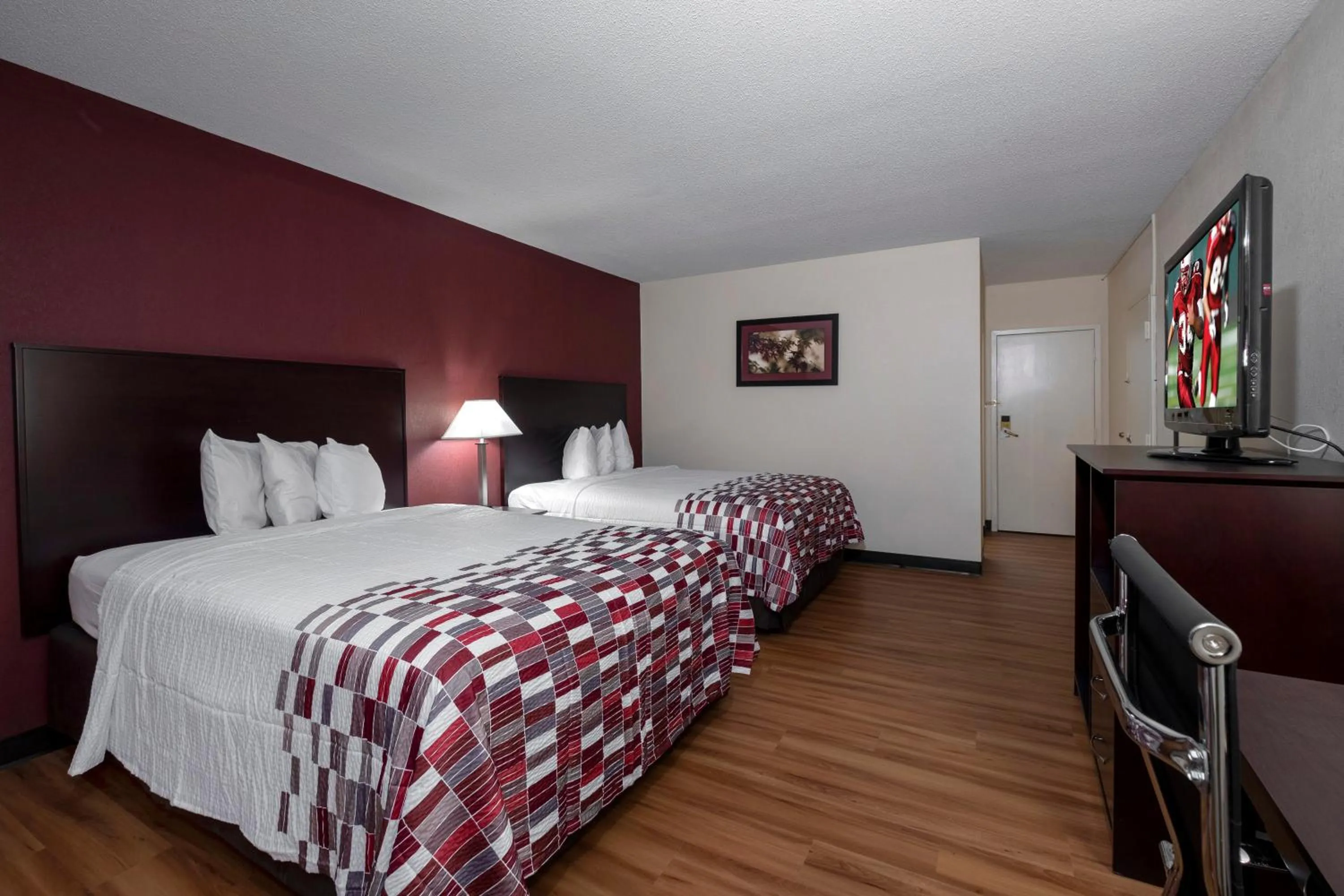 Deluxe Room with Two Queen Beds Disability Access Roll-In Shower Smoke Free in Red Roof Inn Warrenton