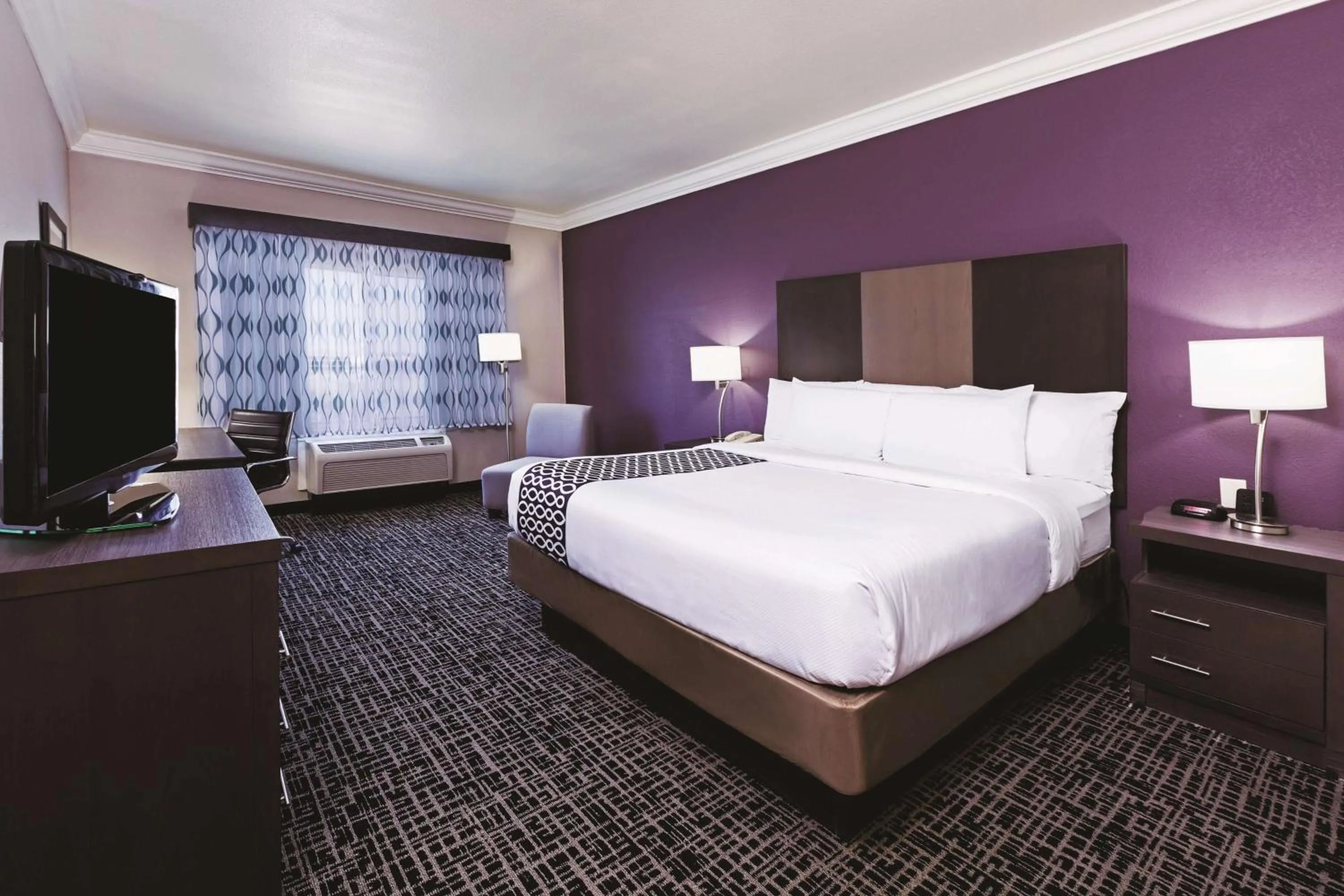 King Room - Non-Smoking in La Quinta by Wyndham Corpus Christi-N Padre Isl.