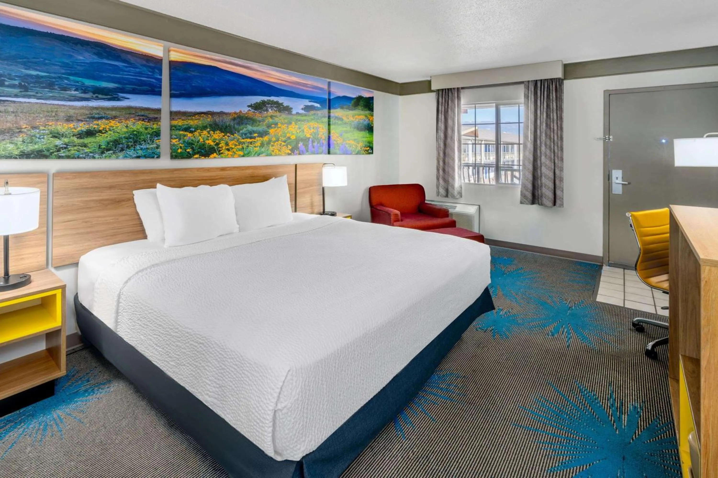 King Room - Non-Smoking in Days Inn by Wyndham Delta CO