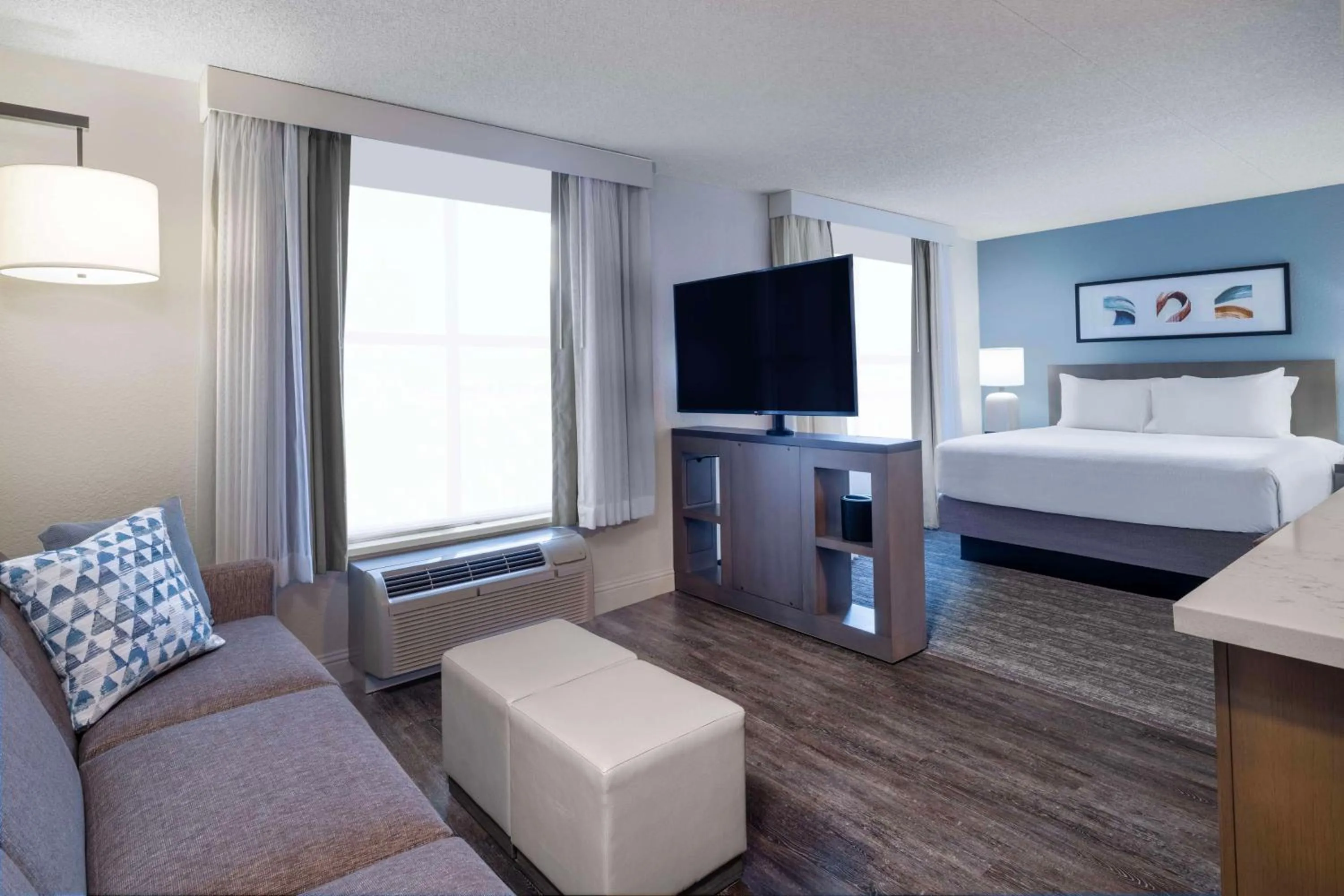 King Studio Suite with Kitchen and Sofa Bed in Hyatt House Colorado Springs Airport