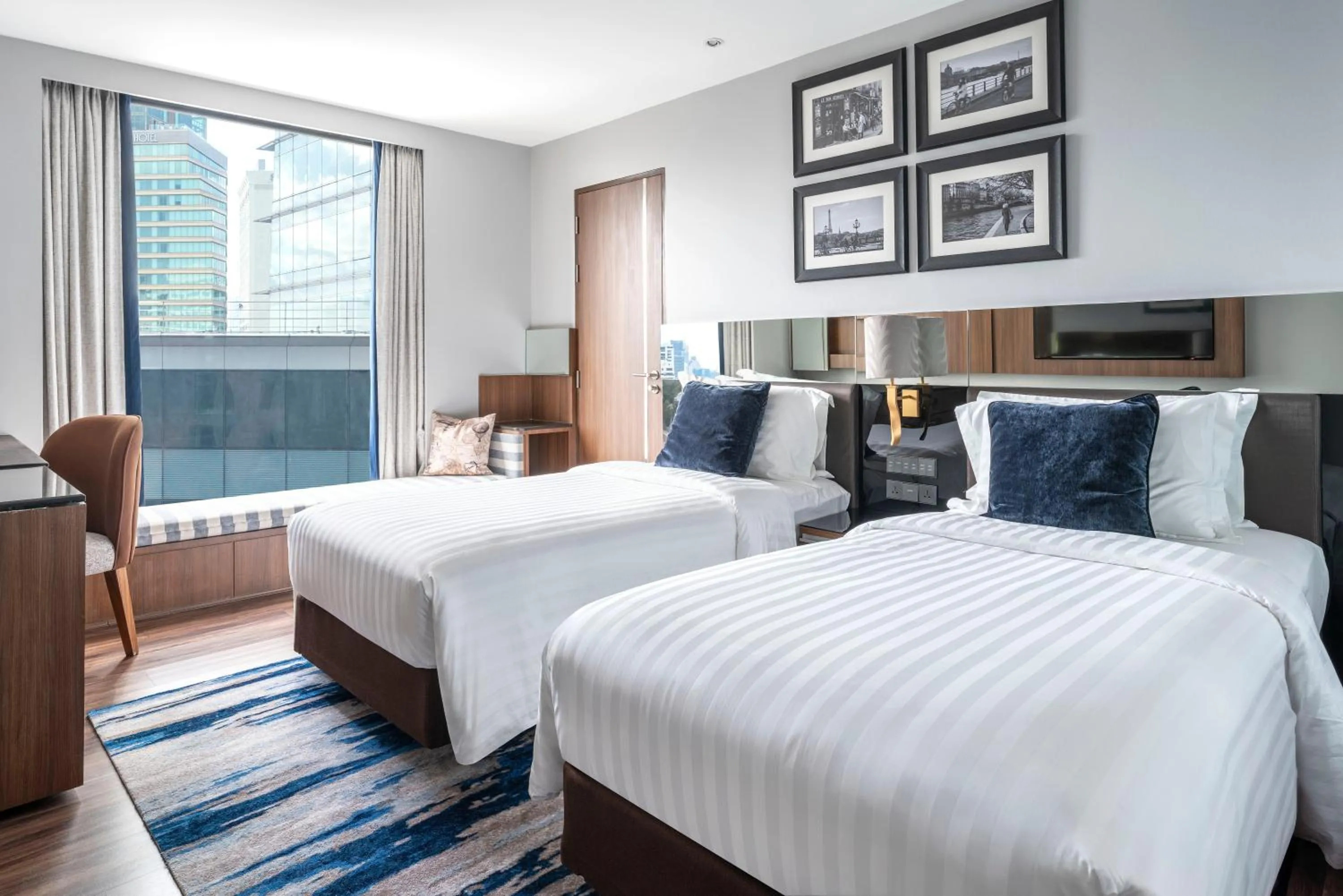 Continent Skyline Twin in The Continent Hotel Sukhumvit - Asok BTS Bangkok