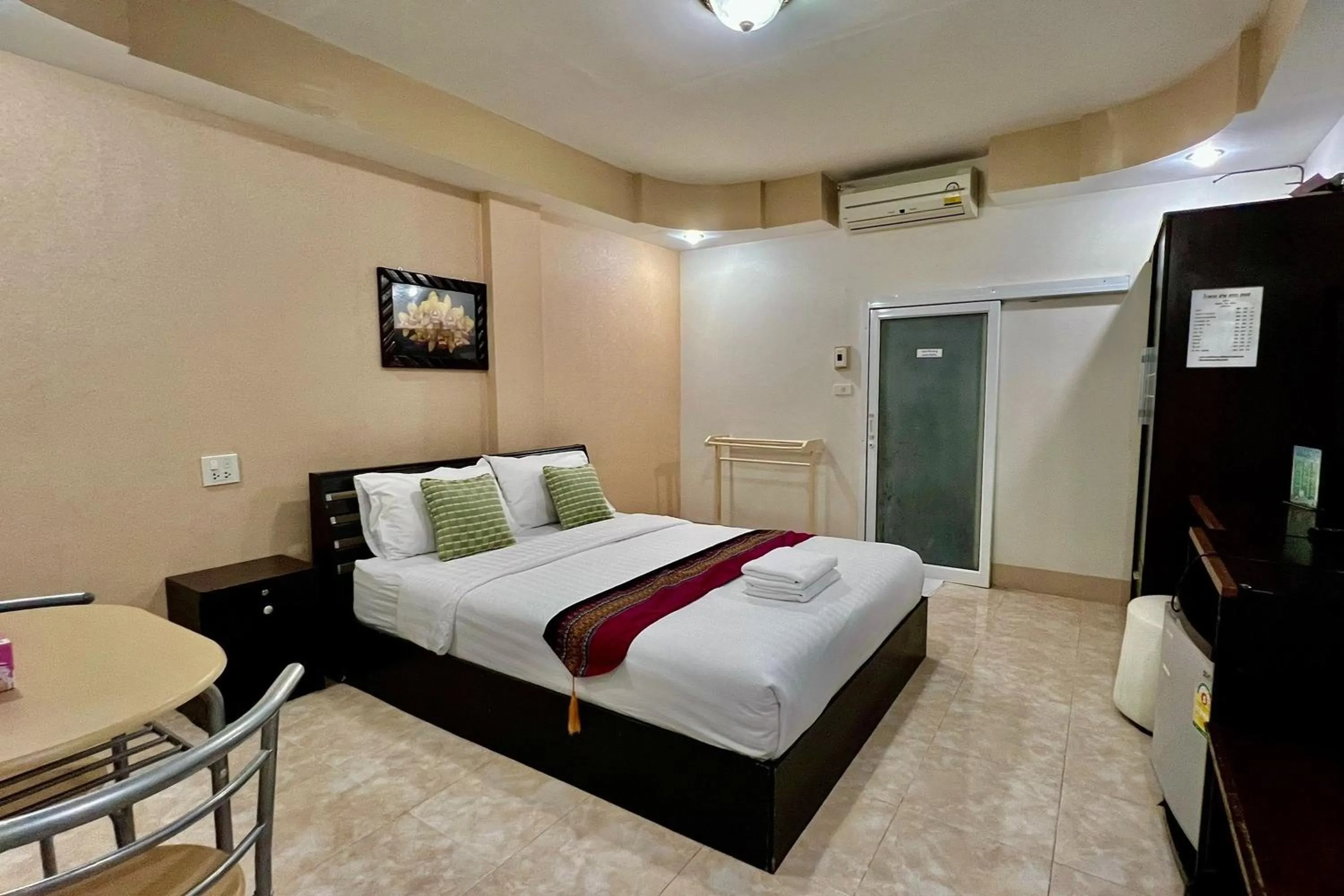 Double Room in Nan Thara Place