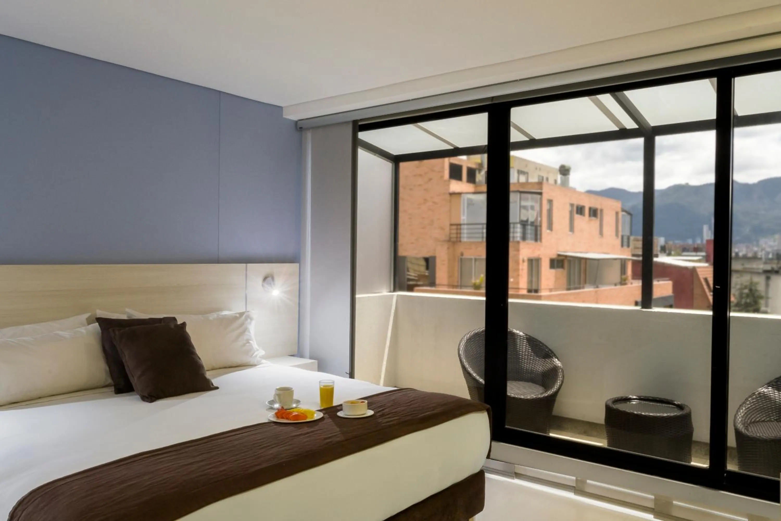 Junior Suite - single occupancy in Hotel Regency Boutique La Feria