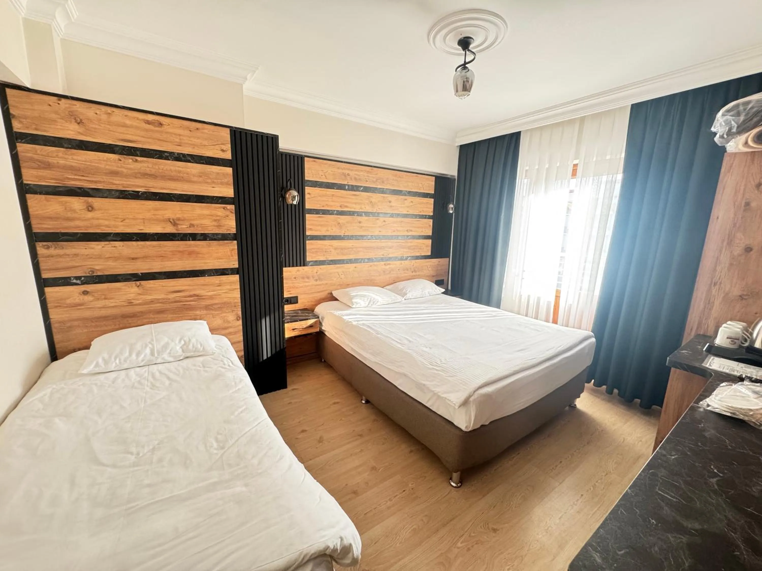 Triple Room with Balcony in Amasra Ceylin Otel