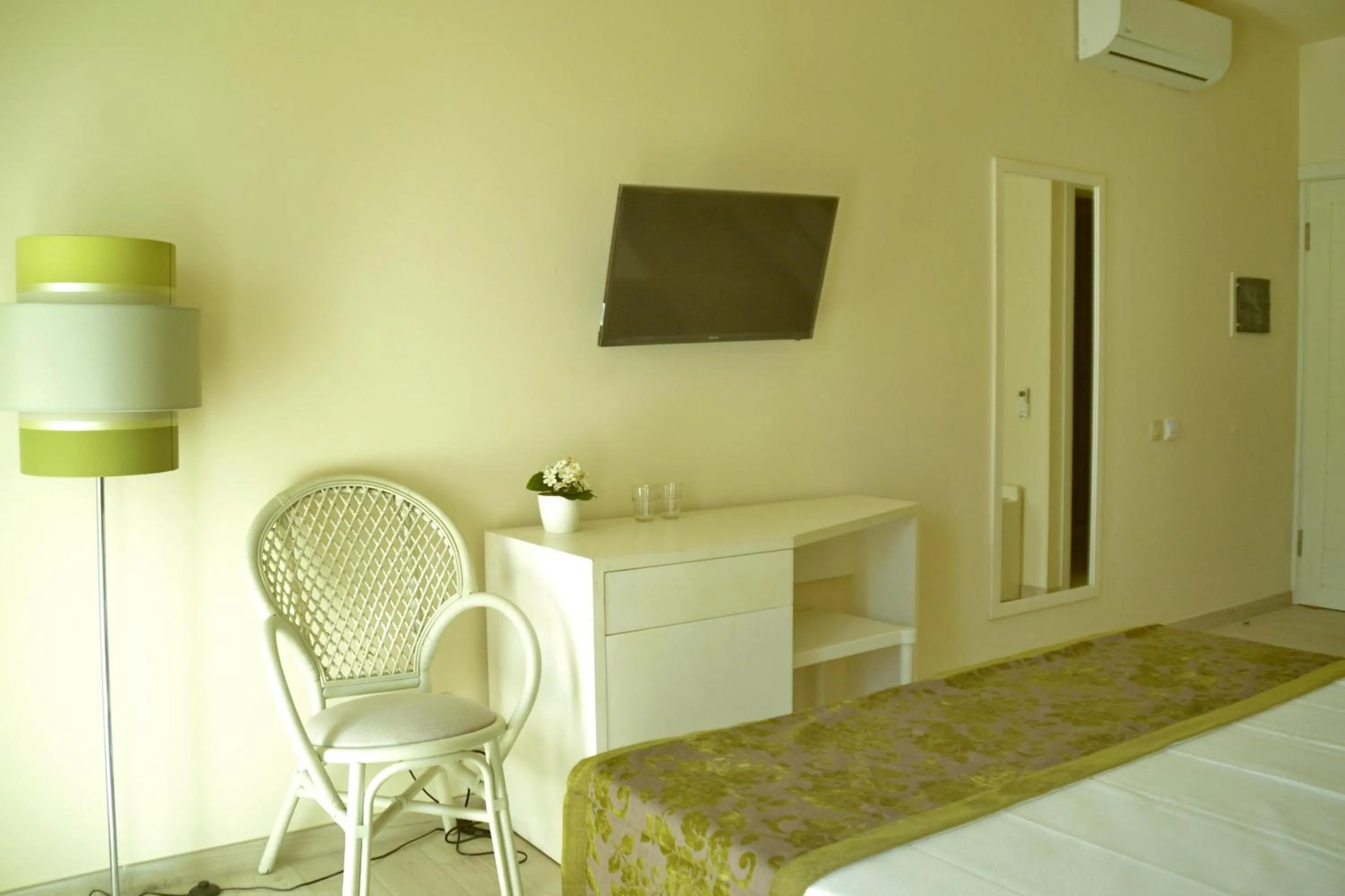 Superior Double or Twin Room in Ouril Hotel Julia