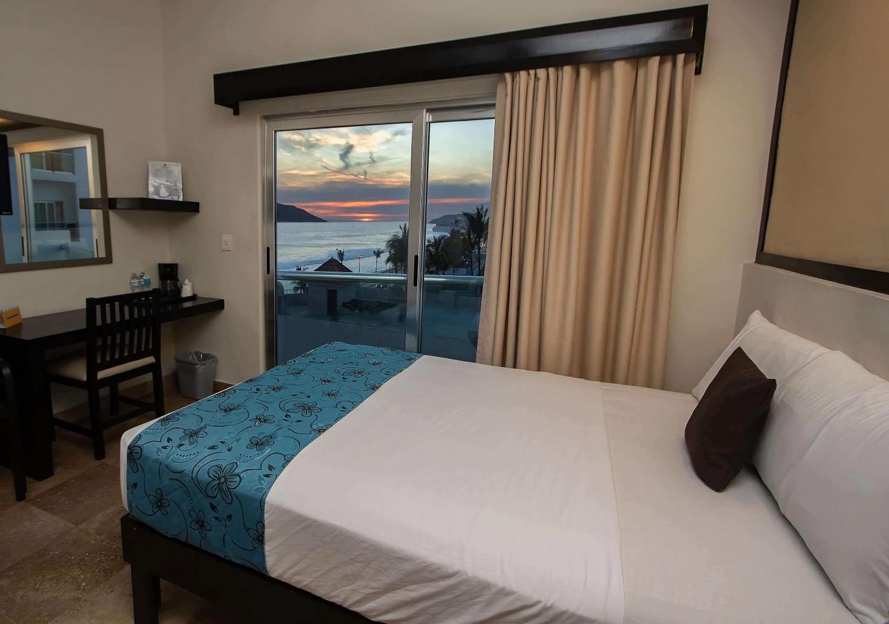 Double Room with Ocean View in Coral Island Beach View Hotel