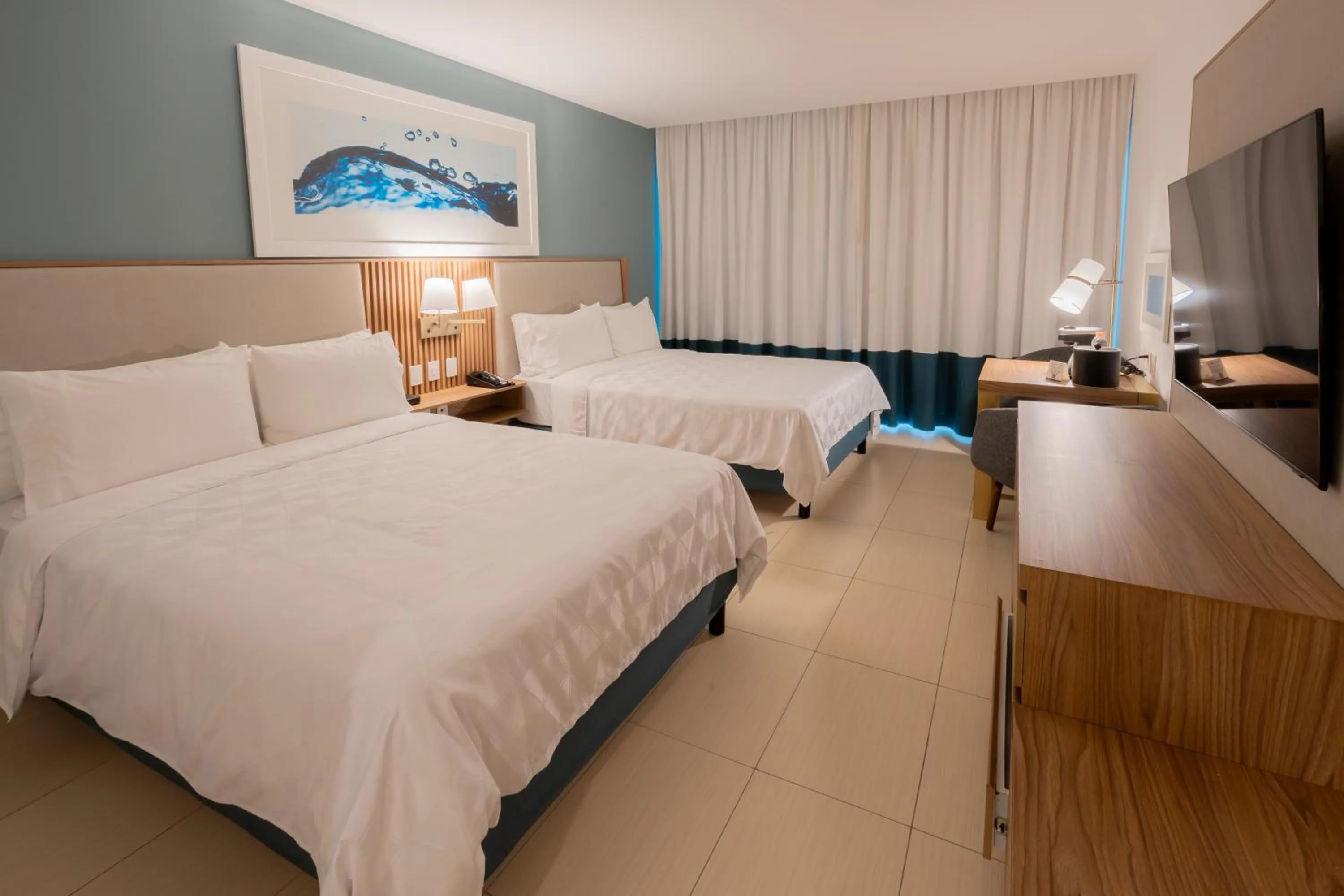 Standard Queen Room with Two Queen Beds and Balcony in Holiday Inn Acapulco La Isla by IHG
