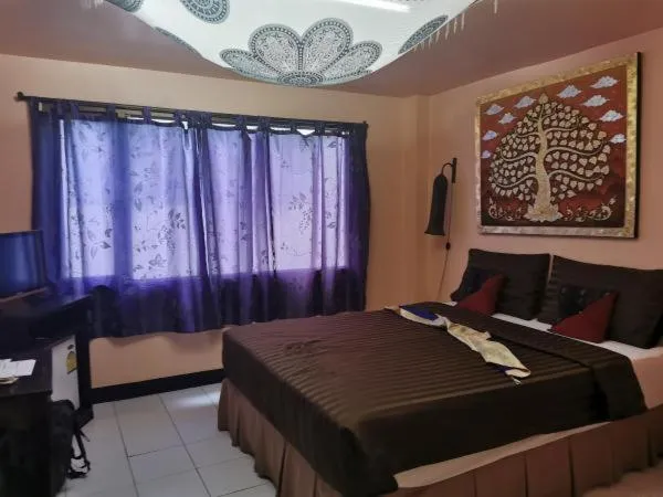 Double Room with Air Conditioning in All in 1 Guesthouse